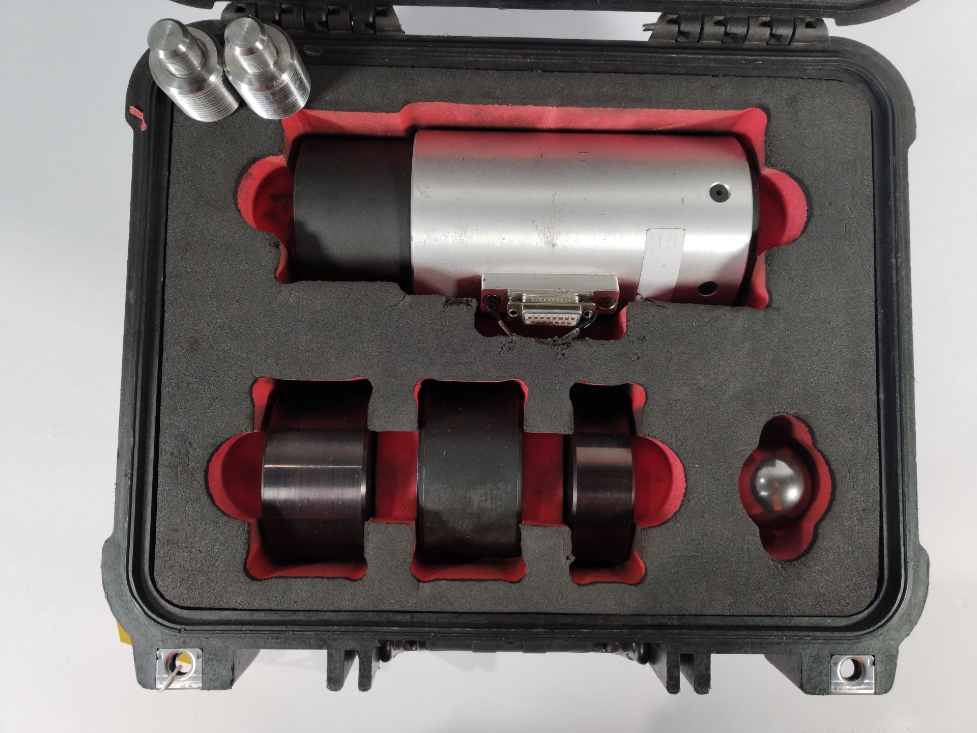 A pre-owned Instron load cell (REF: N7B-600K, Sold as Seen). - Image 2 of 2