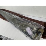 An as new Chatham CT912-32 Gun Slip, green/dark brown (32").