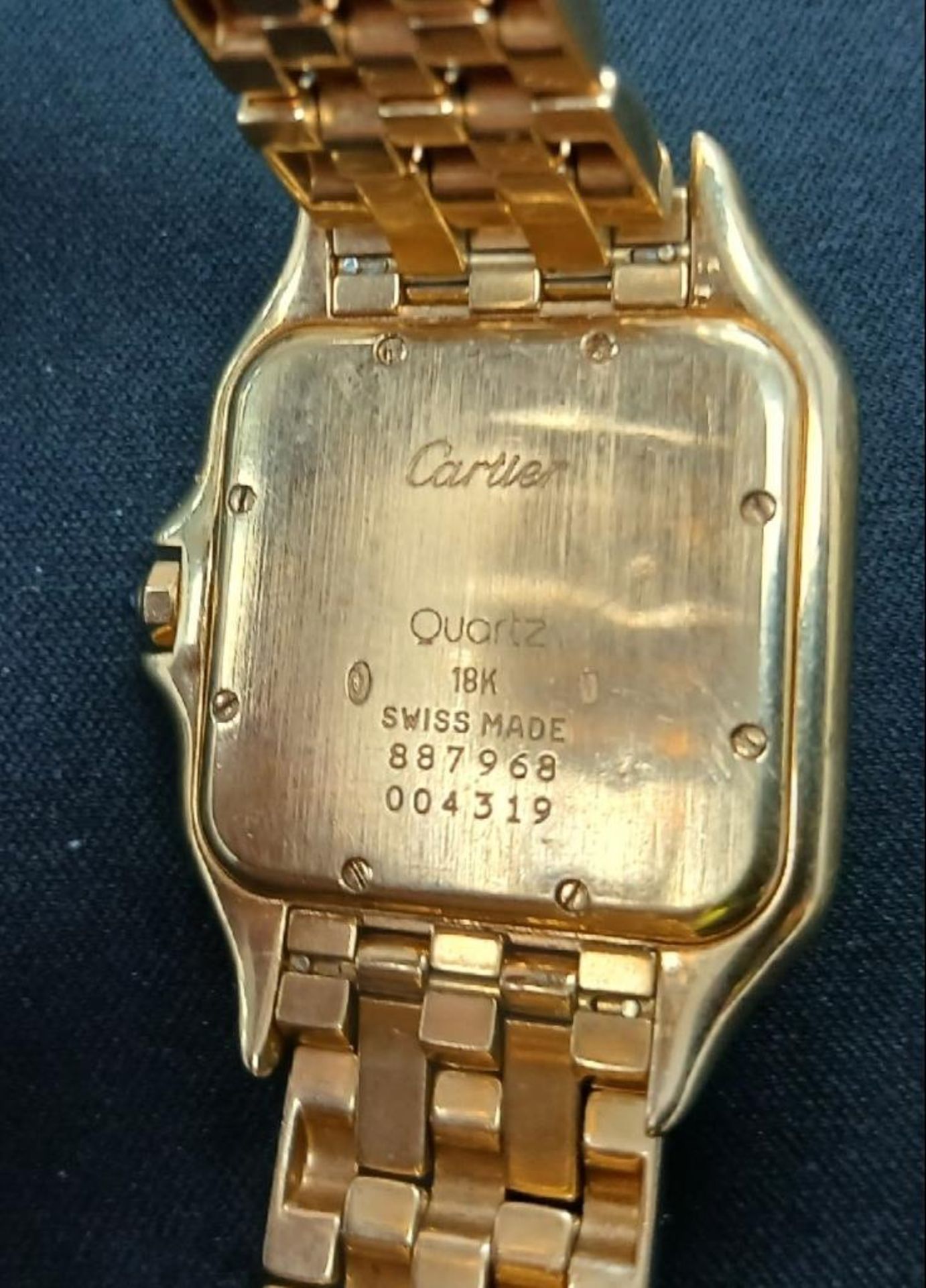 An 18ct gold Cartier wristwatch with square gold case, fitted with an 18ct gold link bracelet. - Image 2 of 7