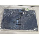 A Zero Restriction power torque full zip (XL).