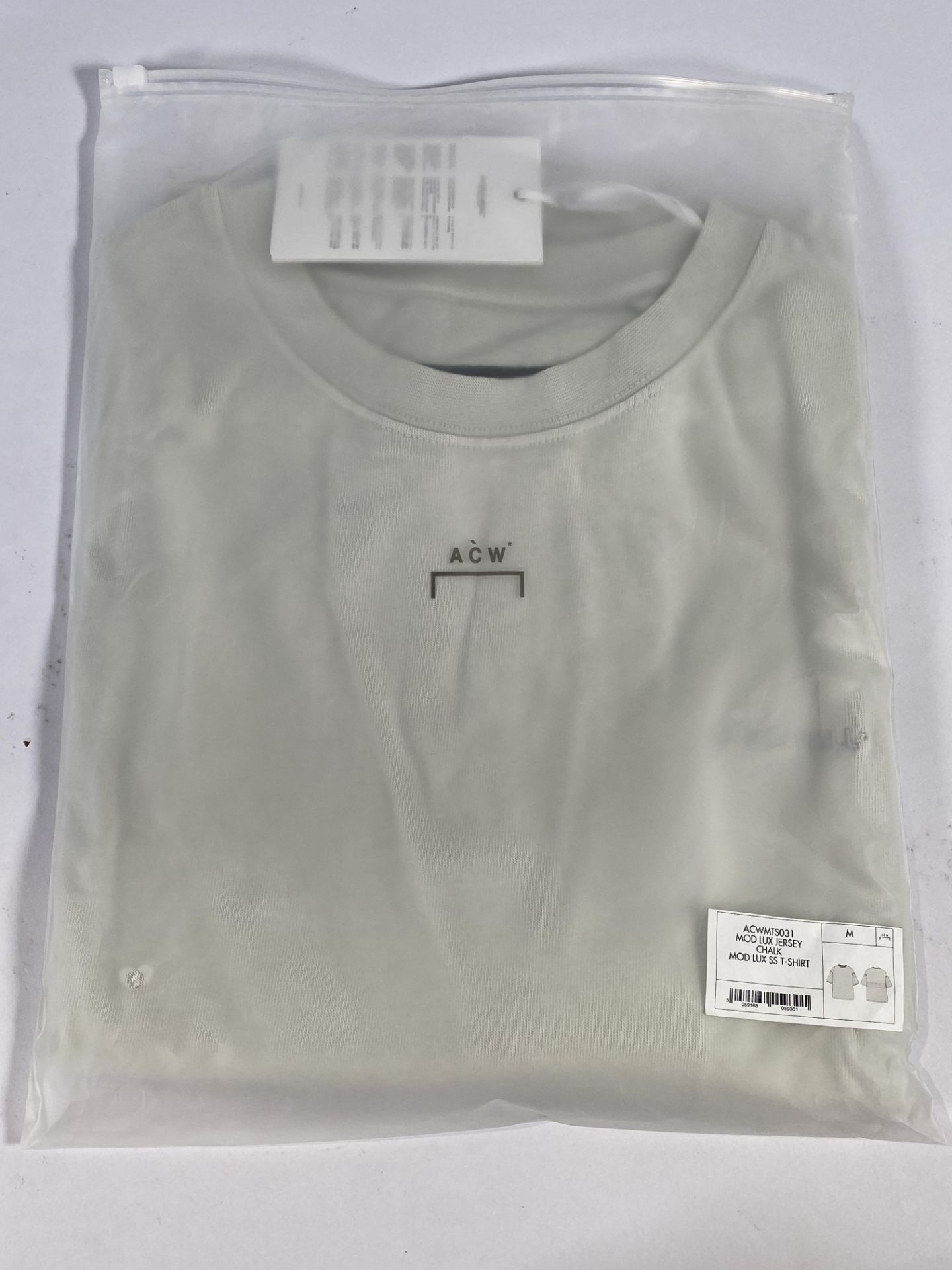 A-Cold wall mod lux t-shirt (Medium).