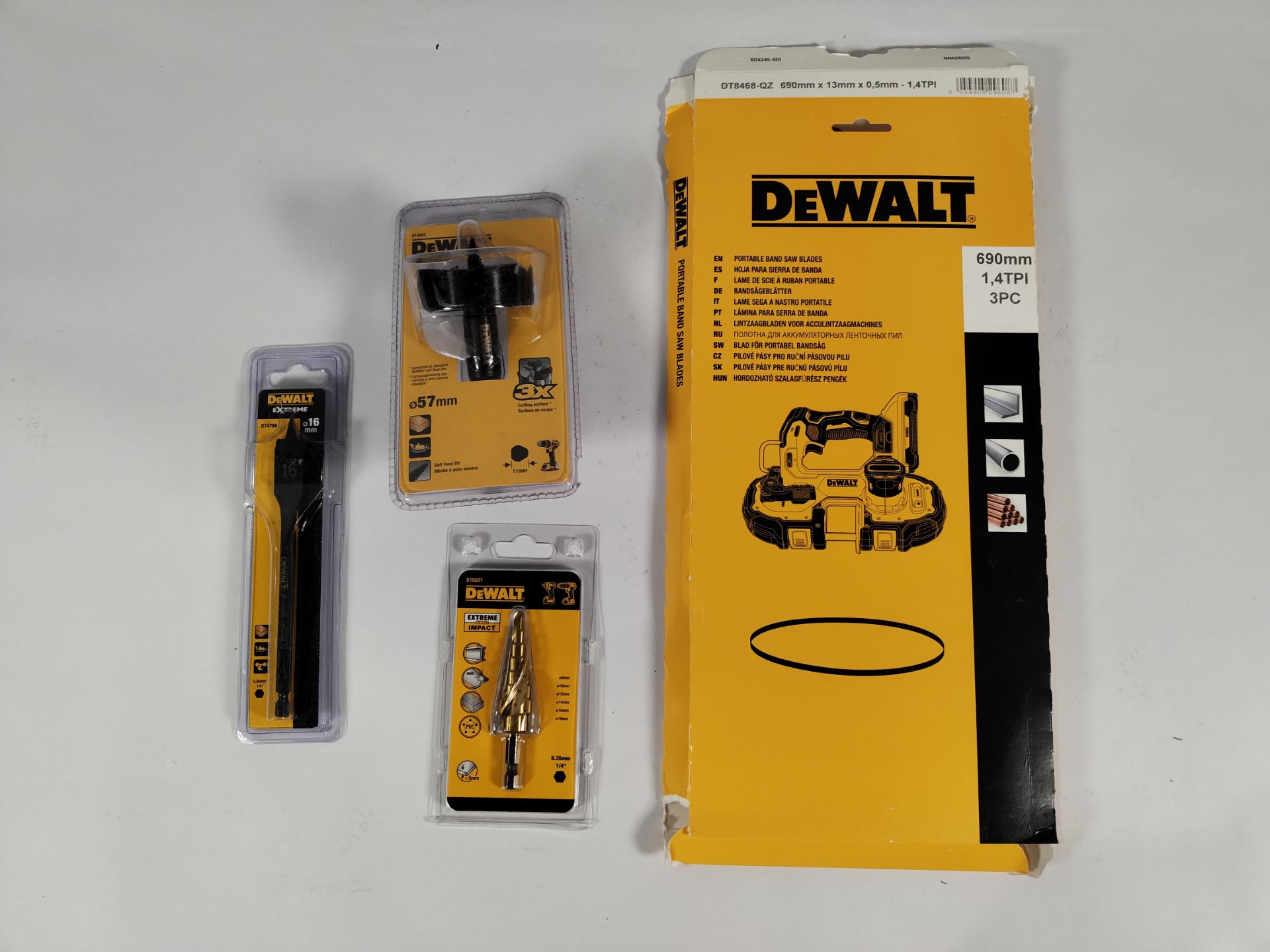 A mixed lot of as new DeWalt products including Step Drill Bit 14mm x 25mm, Self-Feed Drill Bit 57mm - Image 2 of 2