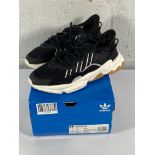 A pair of Adidas Ozweego (UK 5.5).