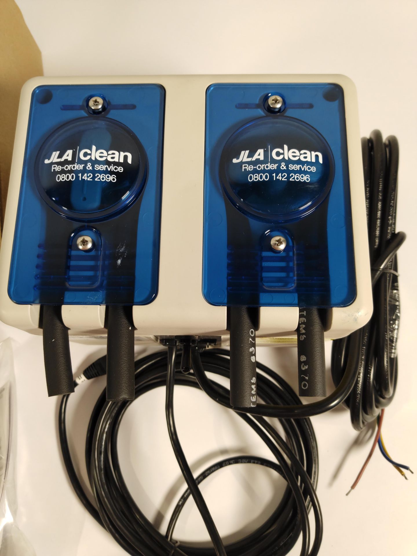 A Hydro JLA detergent 2 pump system and total eclipse, boxed (HYDSPL0110). - Image 2 of 5