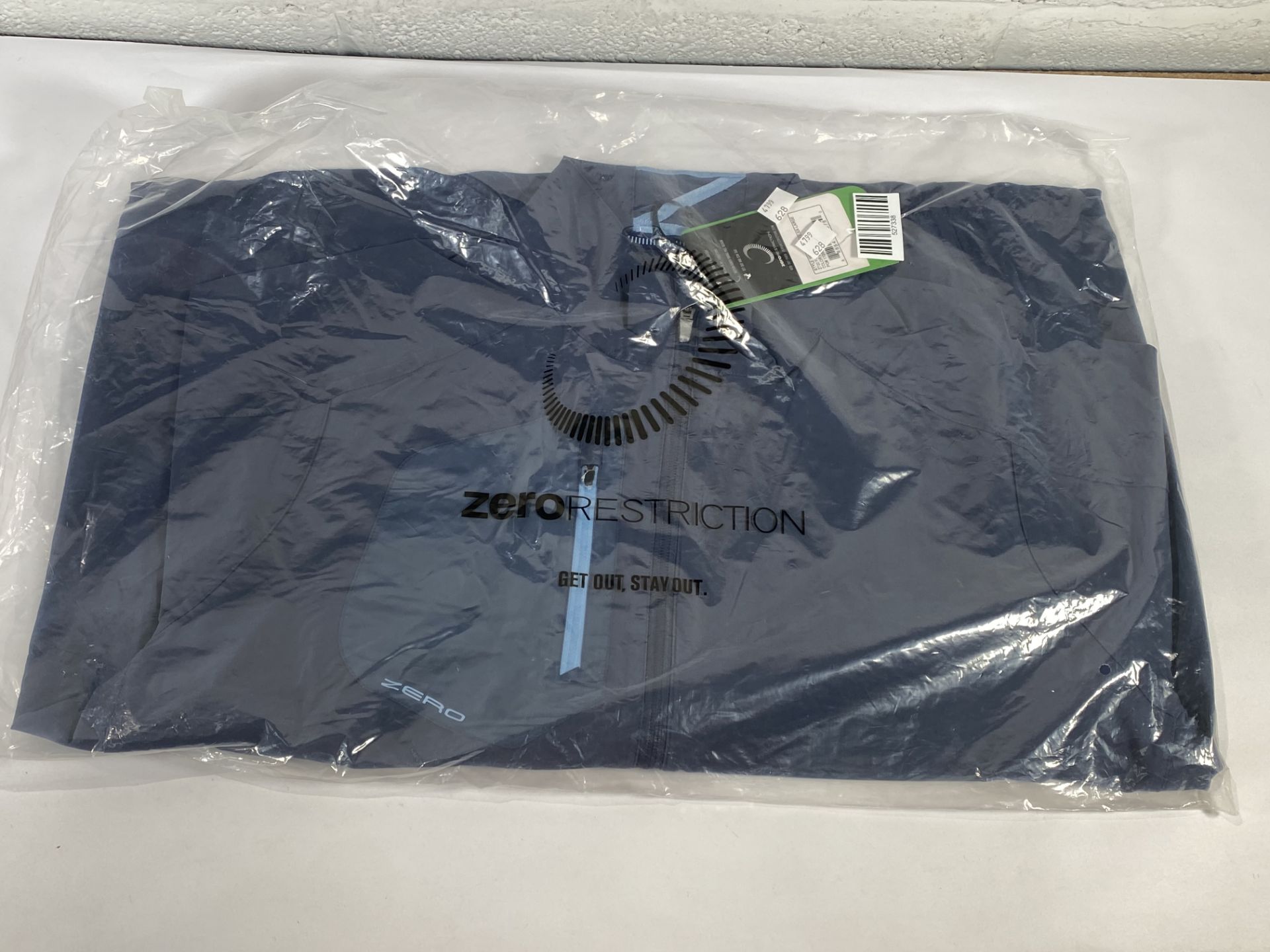 A Zero Restriction Z700 full zip jacket (XXL).