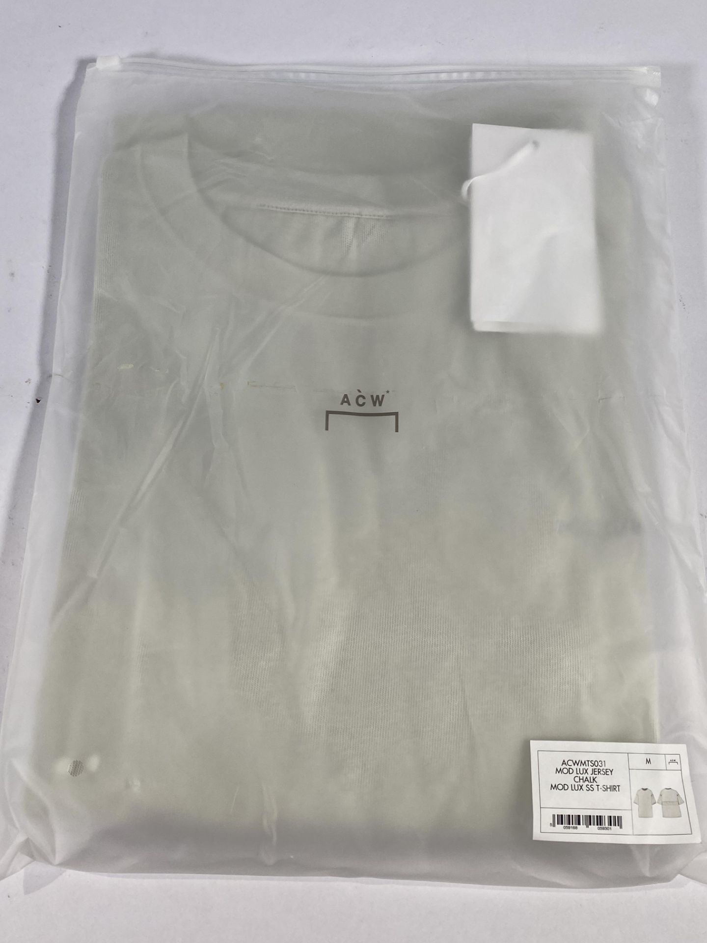 A-Cold wall mod lux t-shirt (Medium).