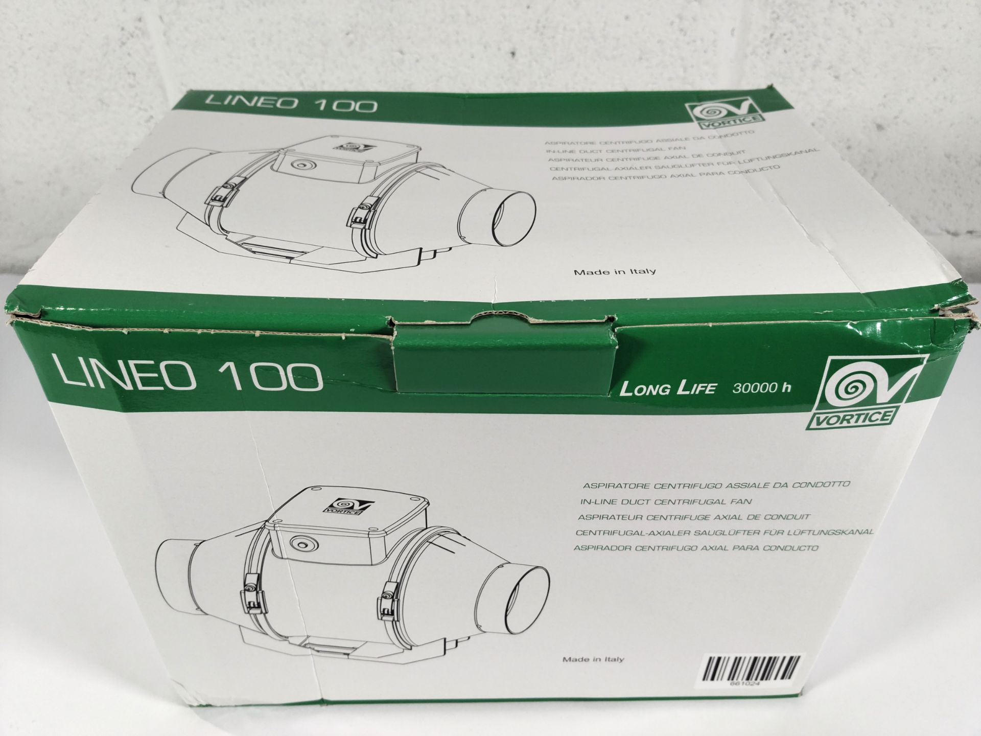 An as new Vortice Lineo 100T mixed flow commercial in-line 4" 100mm extractor fan, long life 30000h,