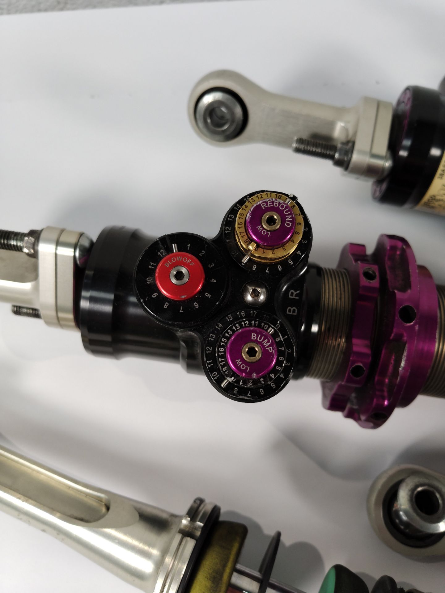 Five pre-owned KW racing coilovers: 38AD0-123A FA LE, 38AD0-124A FA RA, 38AE0-123A RA LE, 38AE0-124A - Image 2 of 3