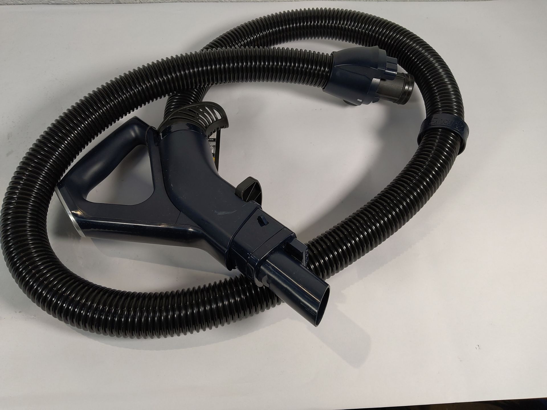 Pre-owned Shark Dynamic Bagless Vacuum Cleaner CZ250UKTDB 66. - Image 7 of 7
