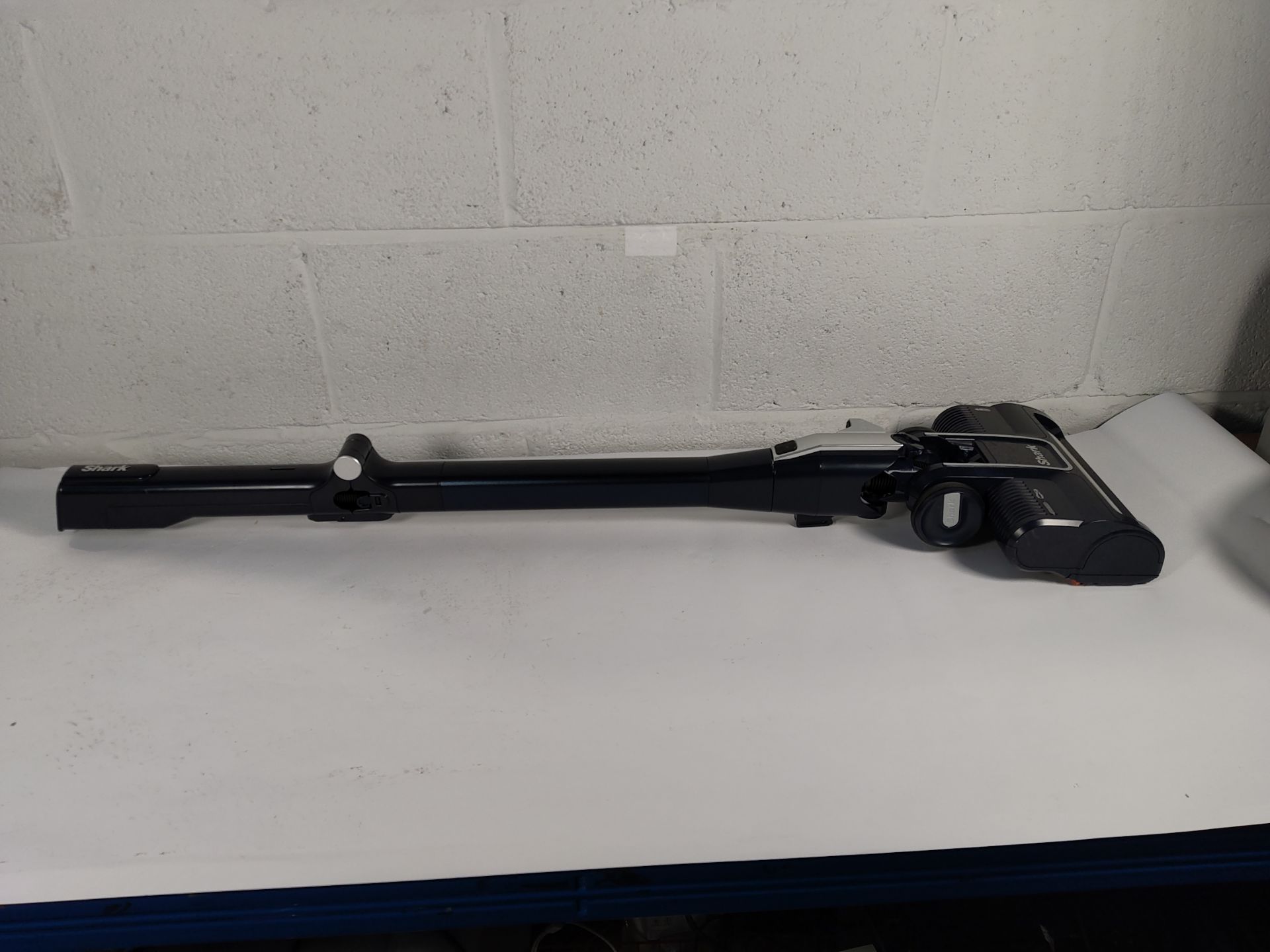 Pre-owned Shark Dynamic Bagless Vacuum Cleaner CZ250UKTDB 66. - Image 5 of 7