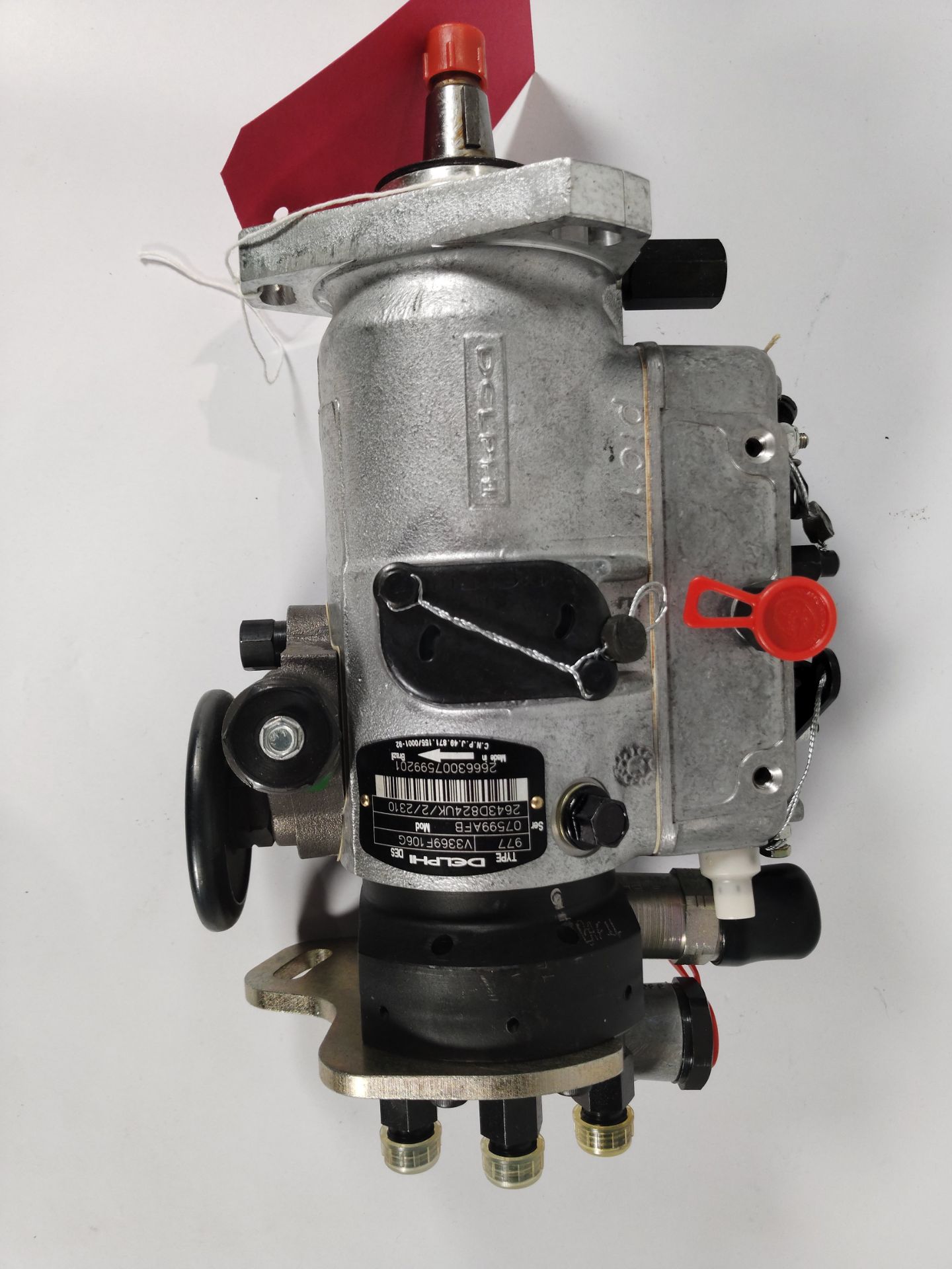 A Delphi diesel fuel injection pump (V3369F106G).
