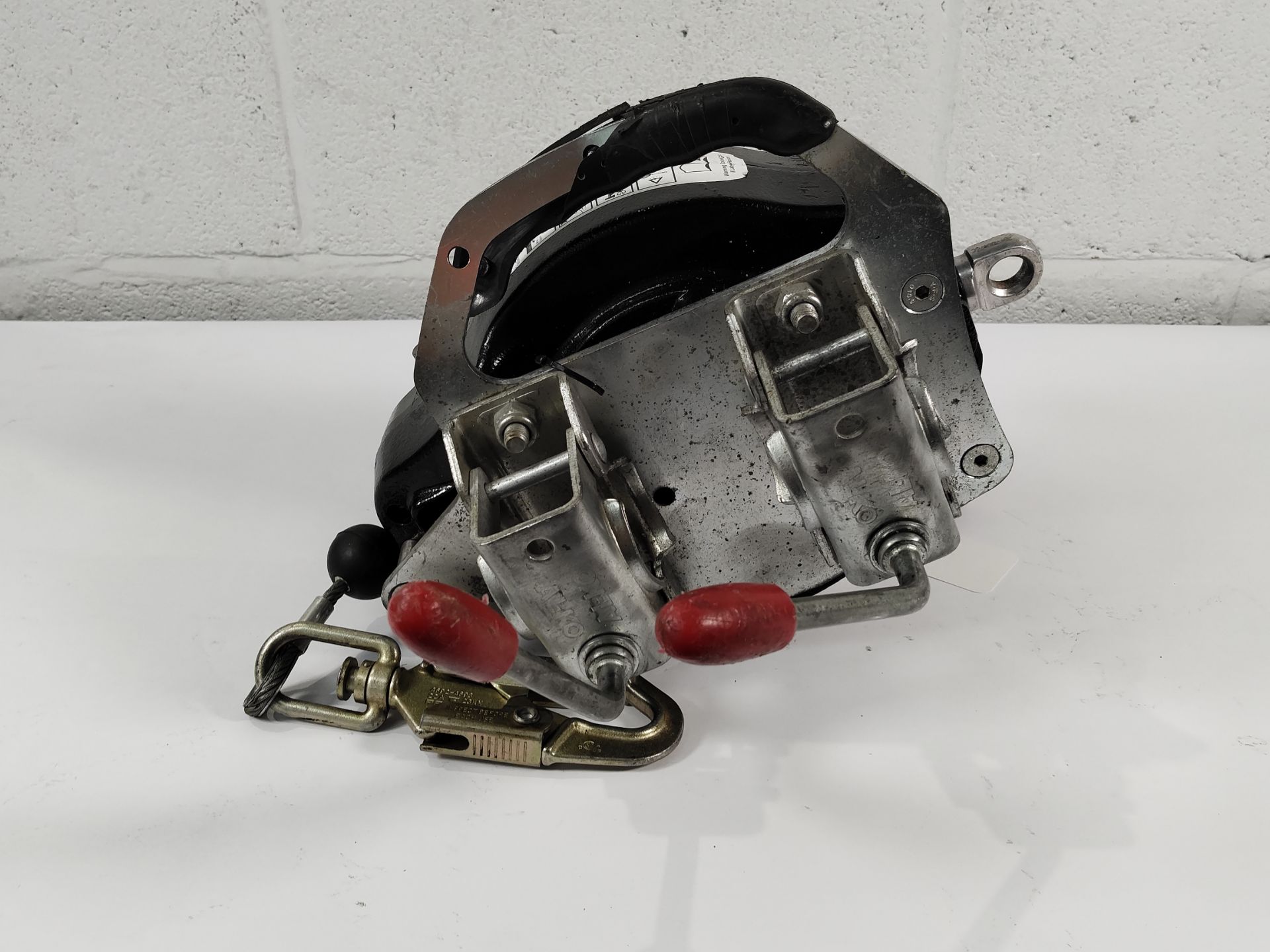 A pre-owned Abtech Safety TORQ Fall Recovery Device AB15RT, 15m, Max load: 150KG, Lifeline Length: 1 - Image 3 of 3