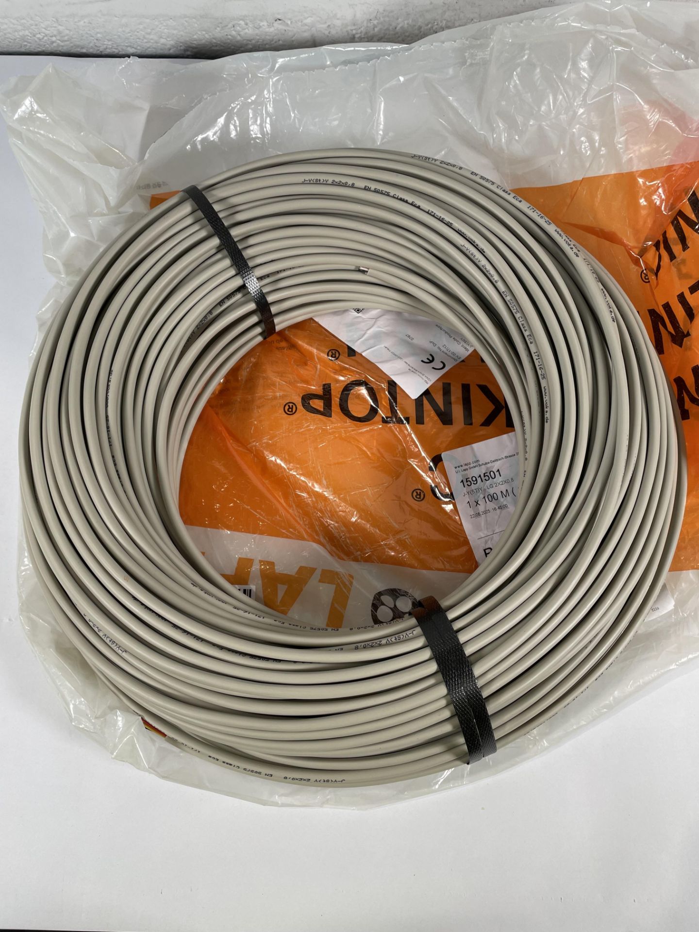 Three LAPP 1591501/100 cord 100m halogen-free flame resistant, grey.