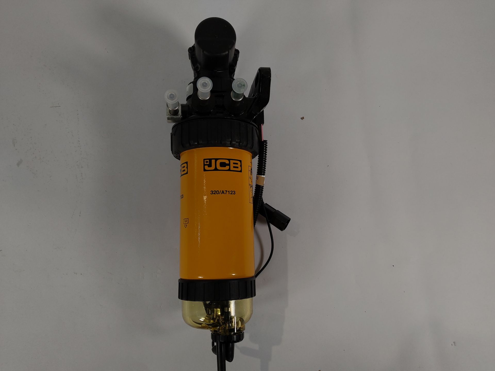 As new JCB 320/7123 fuel filter for JCB telehandlers - Image 3 of 4