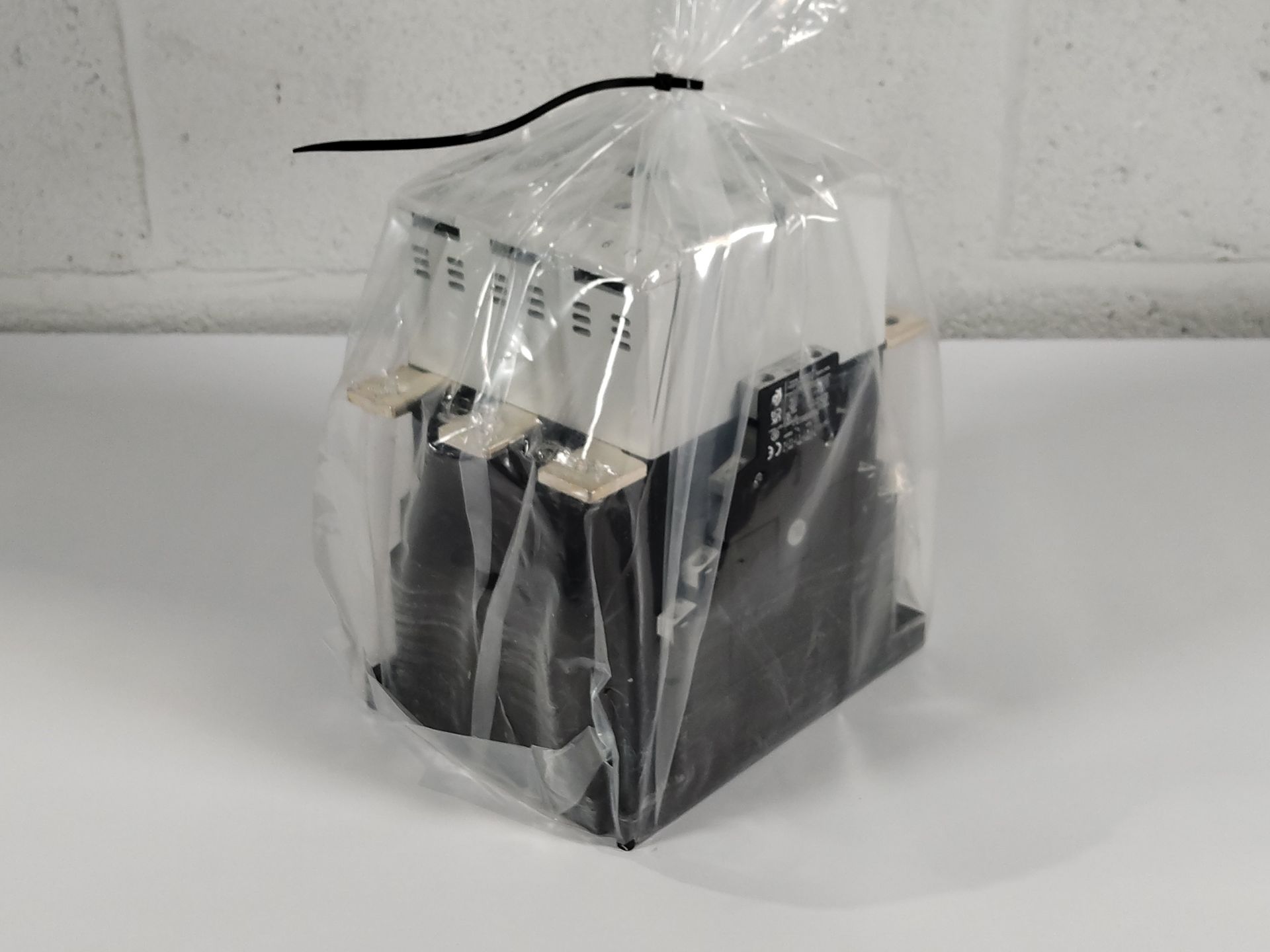 As new Eaton DILM Contactor, 110-250V, 40-60 Hz/DC, DILM250/22(RA250).