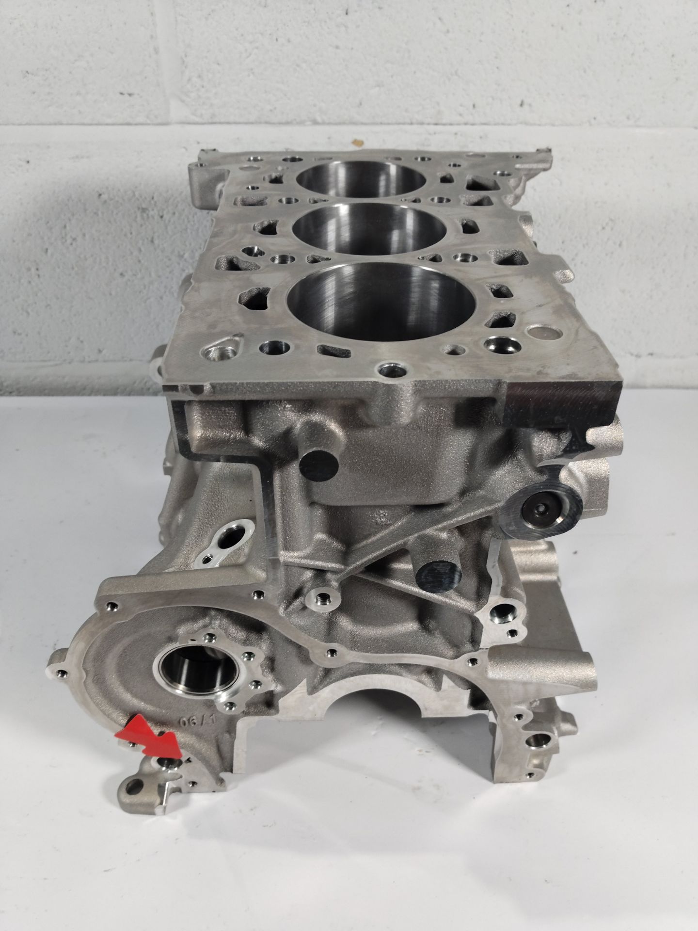 A BMW engine block (looks to be unused but the item may have a casting fault) (REF: B38A15M2). - Image 3 of 4