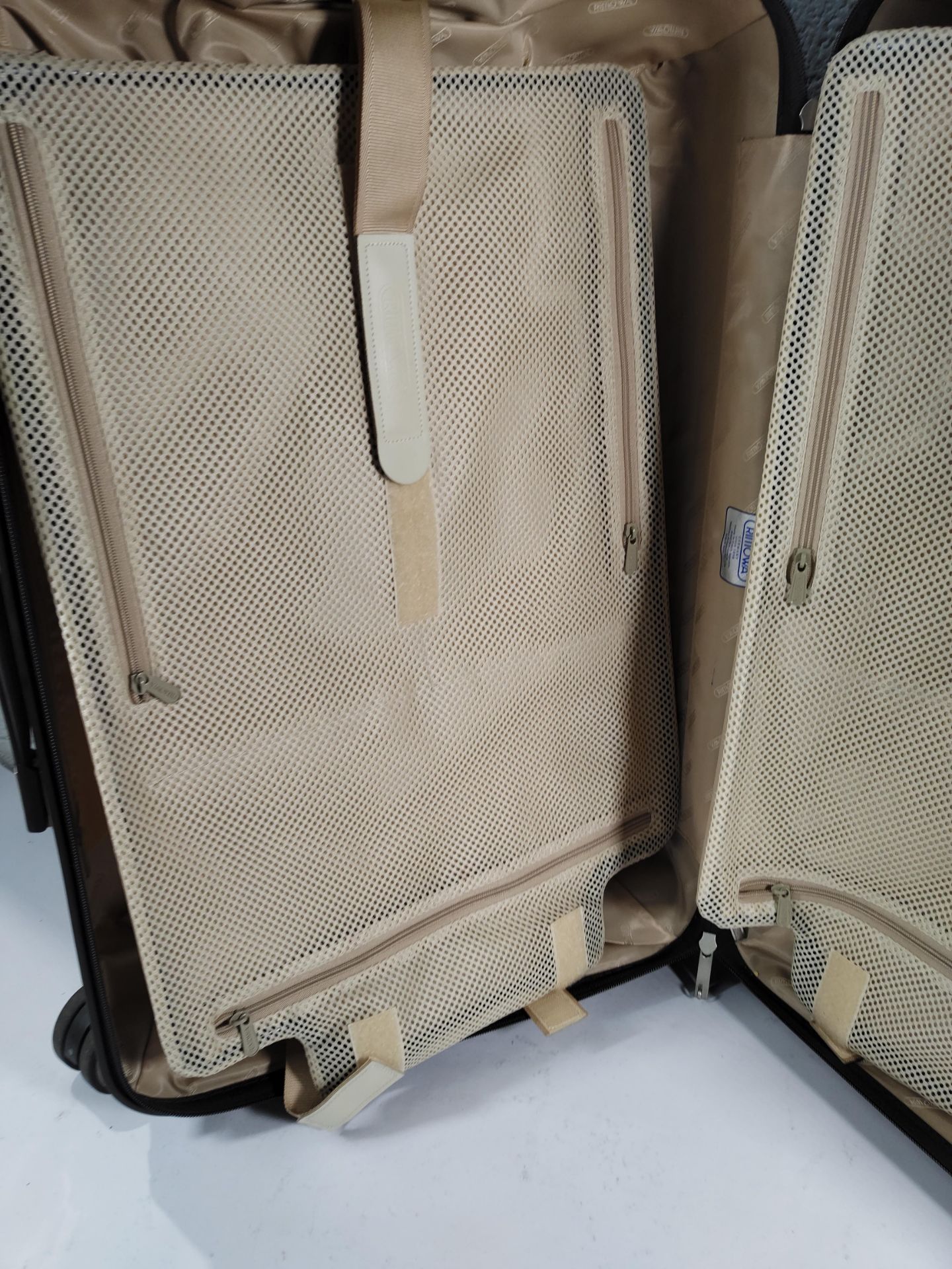 A pre-owned Rimowa polycarbonate shell wheeled suitcase. (H65 - L40). - Image 5 of 6
