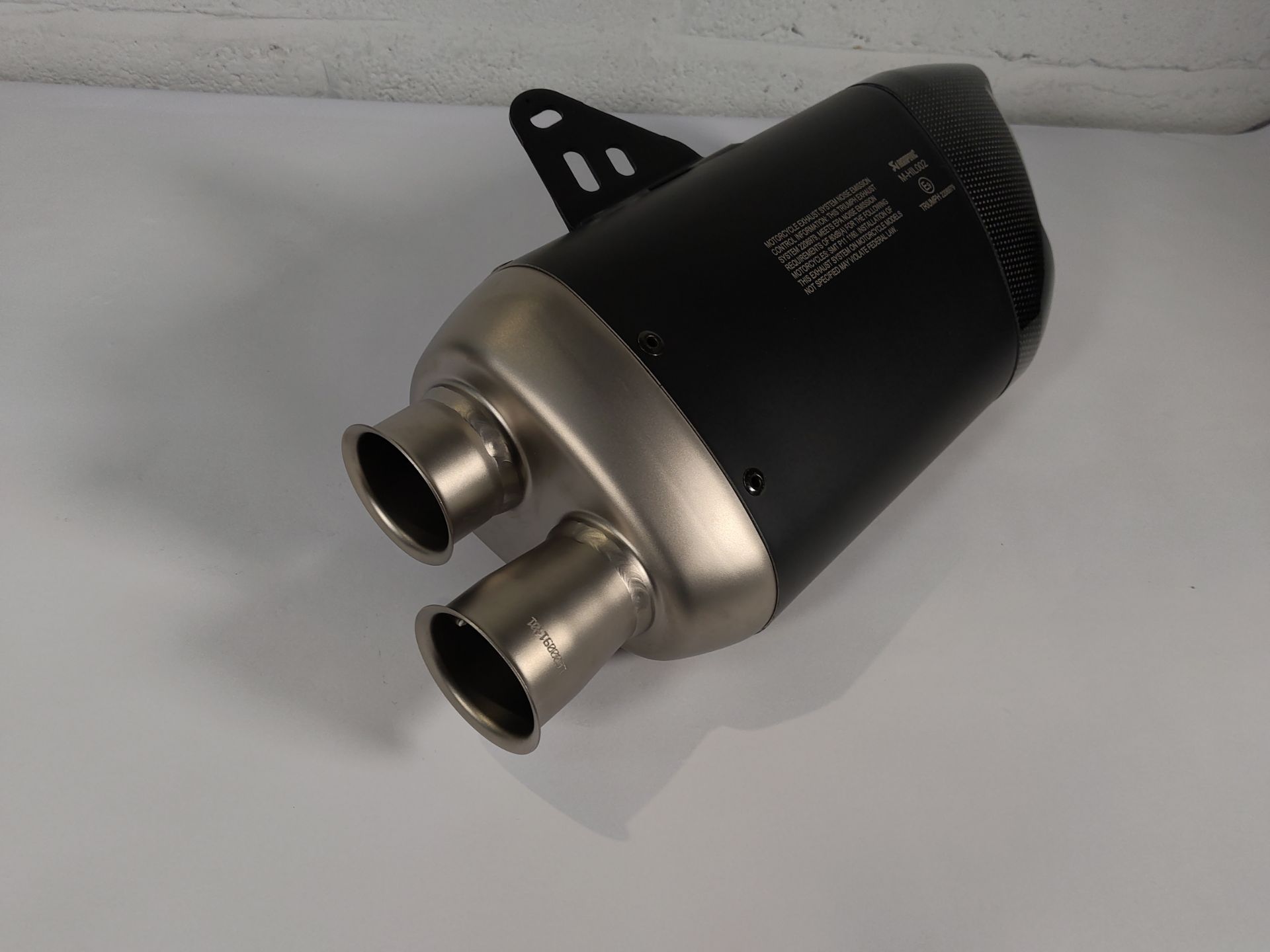 As new Akrapovic titanium slip-on exhaust silencer for Triumph Triple 1200 RS or RR Motorcycle. - Image 4 of 4