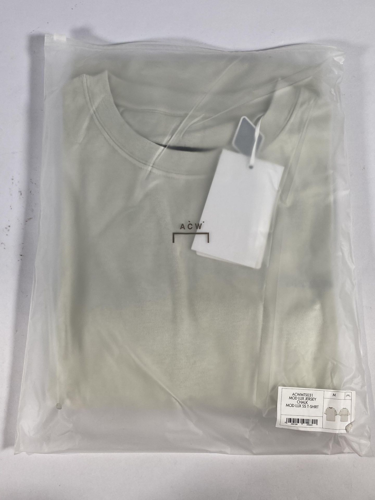 A-Cold wall mod lux t-shirt (Medium).