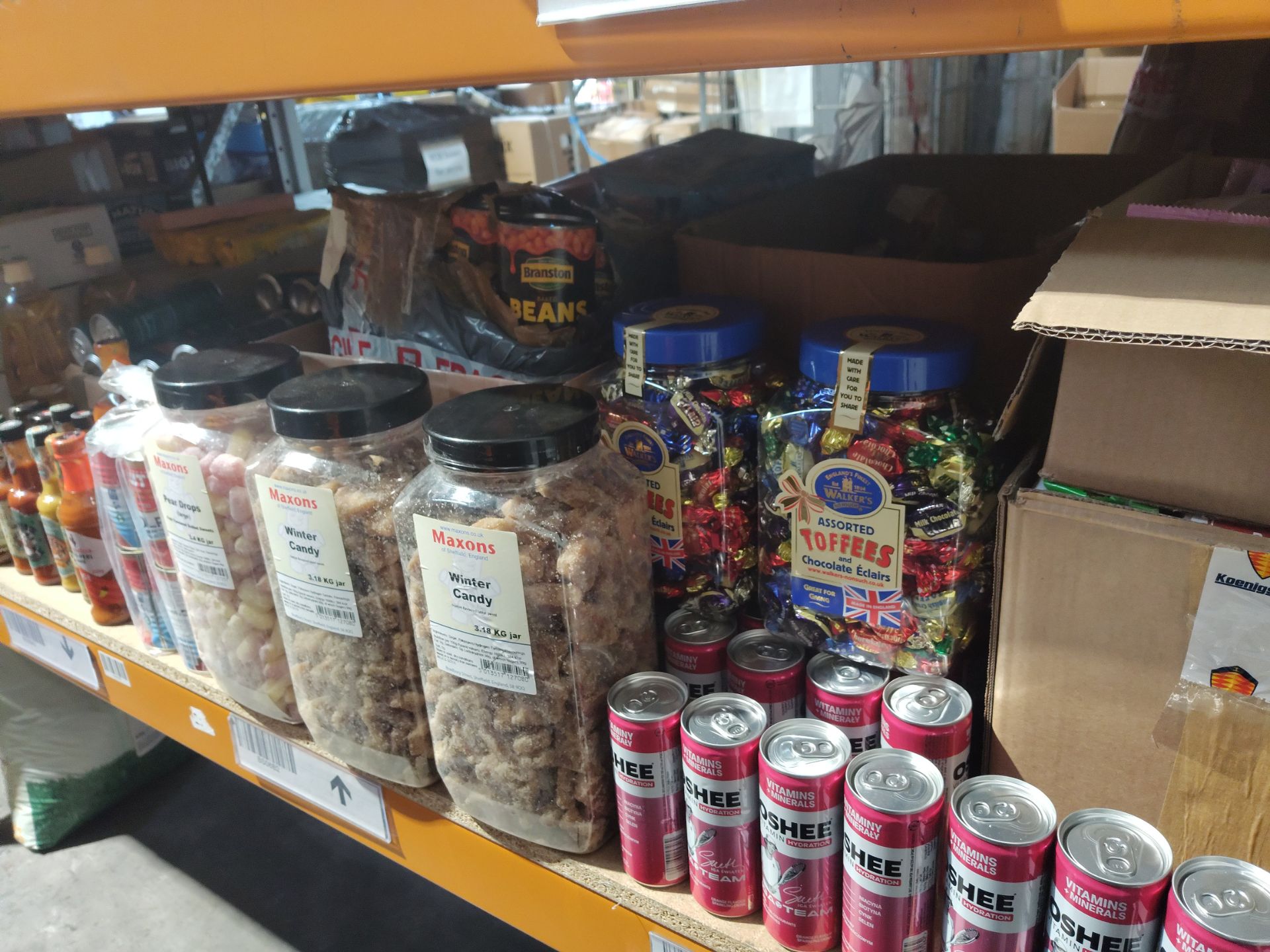 A shelf of assorted in-date food and confectionery products and related. - Image 2 of 2