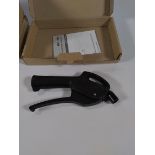 Five Staubli STA06 black blow guns.