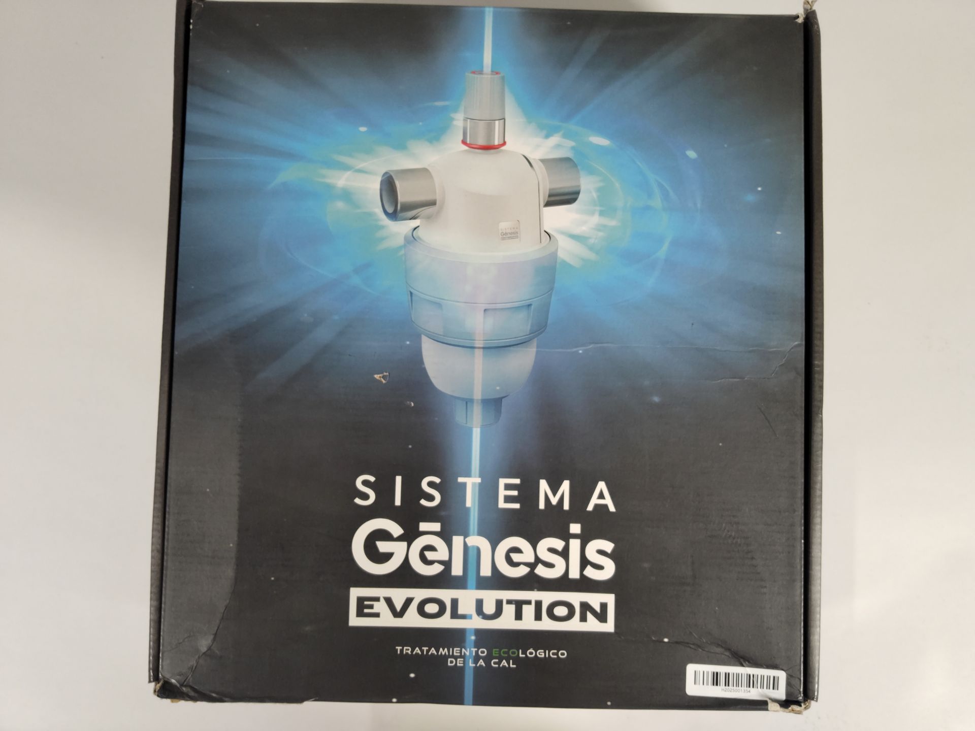 An as new Genesis System Evolution Ecological limescale treatment device. - Image 2 of 2