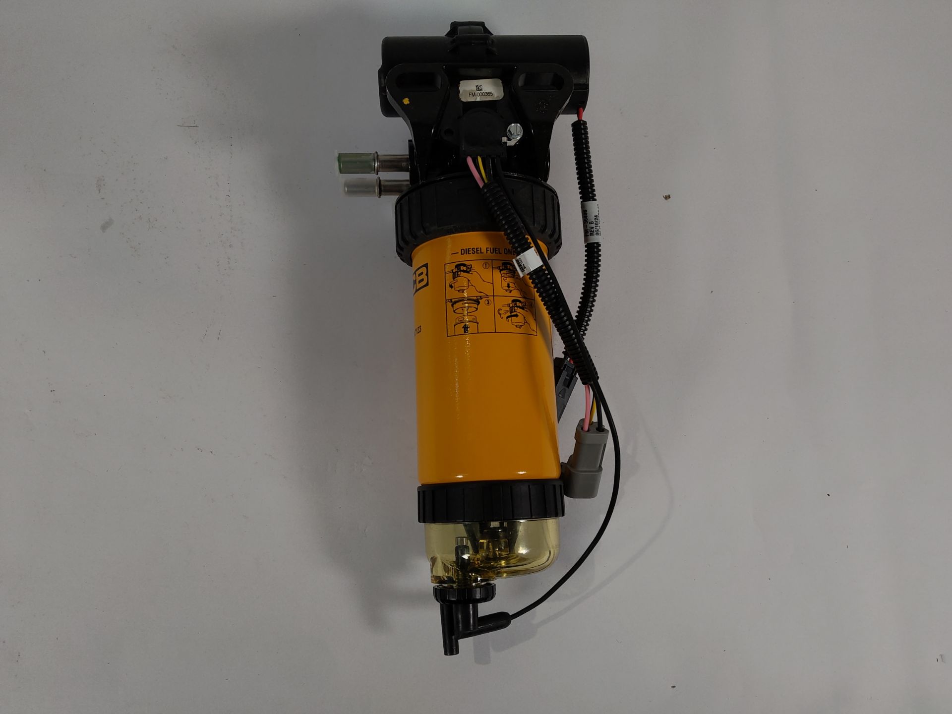 As new JCB 320/7123 fuel filter for JCB telehandlers - Image 2 of 4