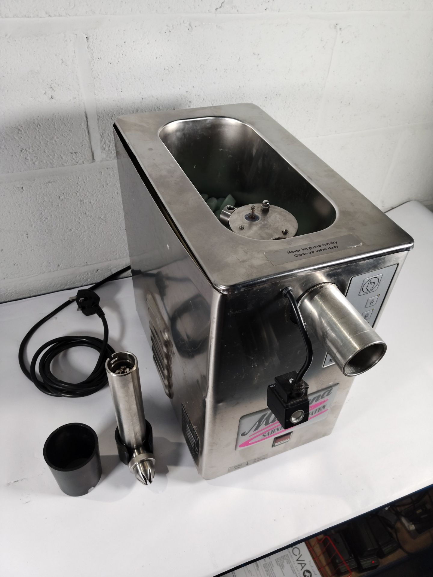 A pre-owned Mussana Pony auto cream machine (sold as seen). - Image 2 of 2