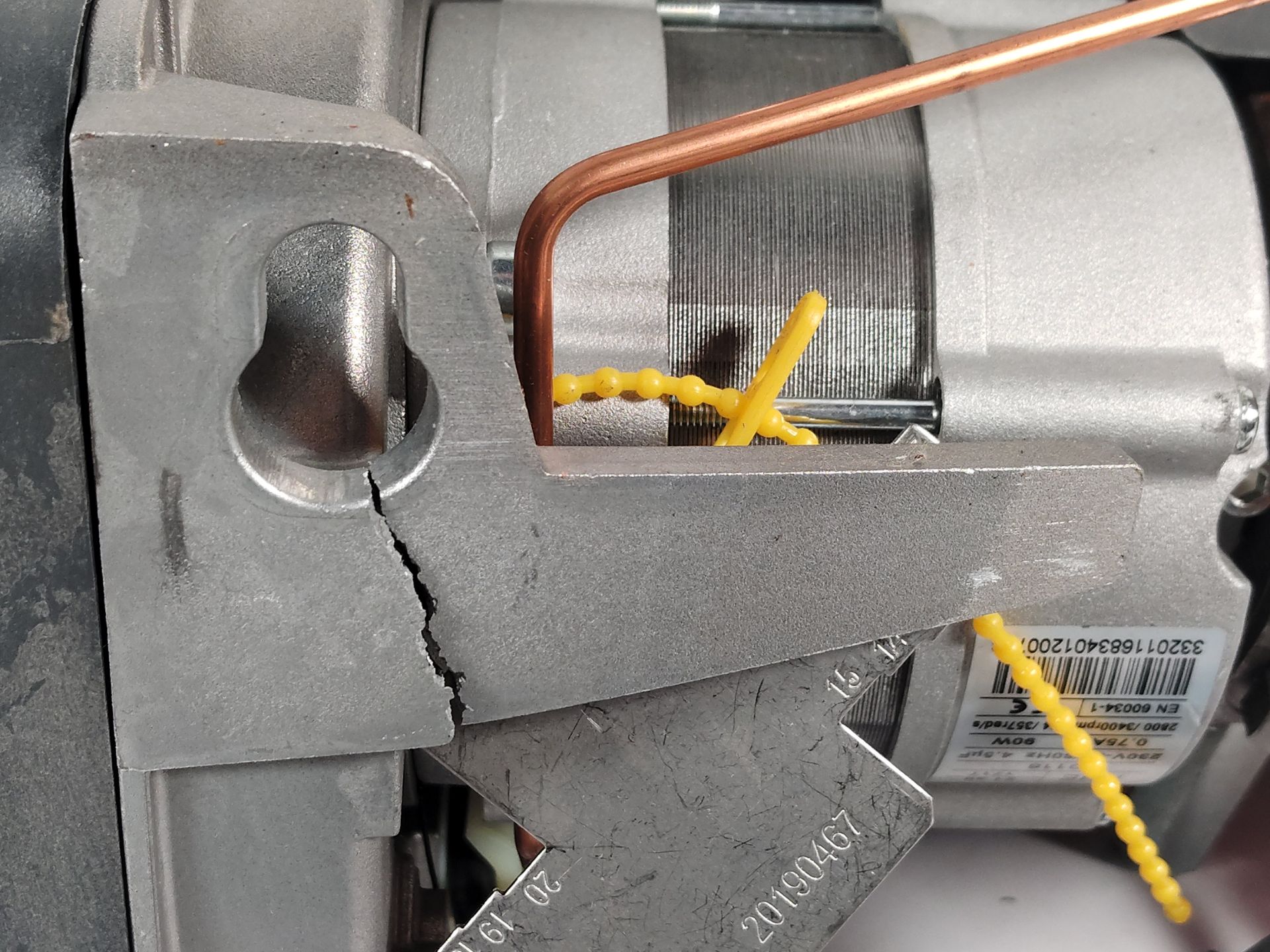 A Riello RDB2.2 Burner, BX V15-26, damage to the metal and the plastic casing. - Image 3 of 3