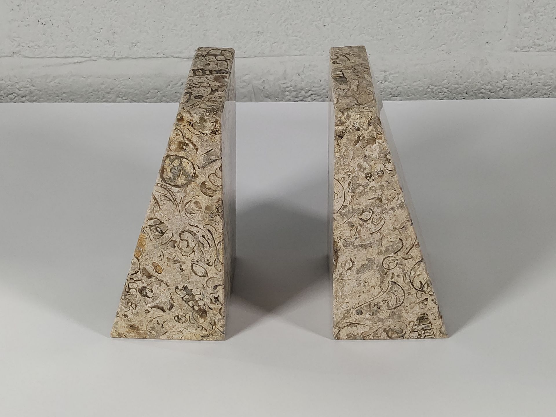 Four as new Fossilstone Onyx Marble Wedge Bookends, Beige.
