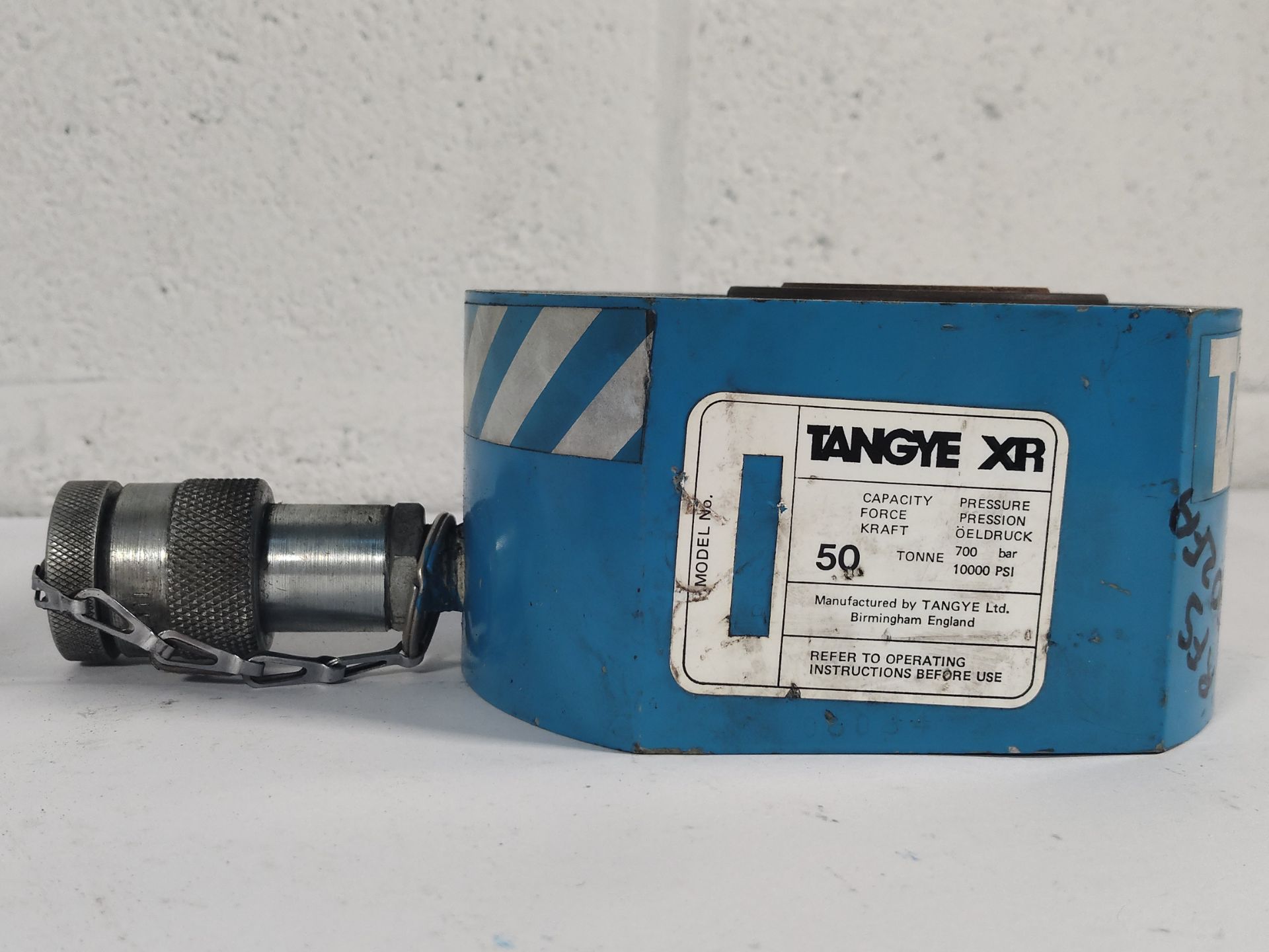 Two pre-owned Tangye XR jacks, capacity 50 tonne, 700bar / 10000 PSI. - Image 3 of 3