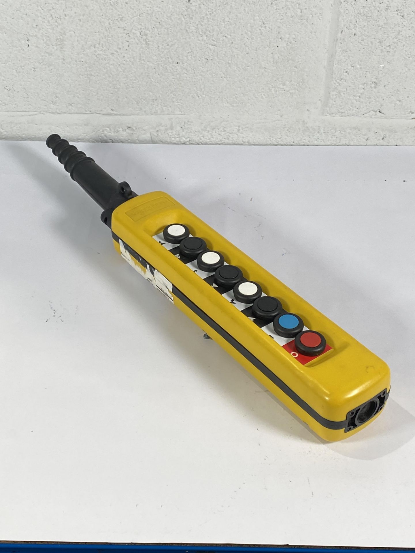 A pre-owned Schneider XAC-A09 crane controller.