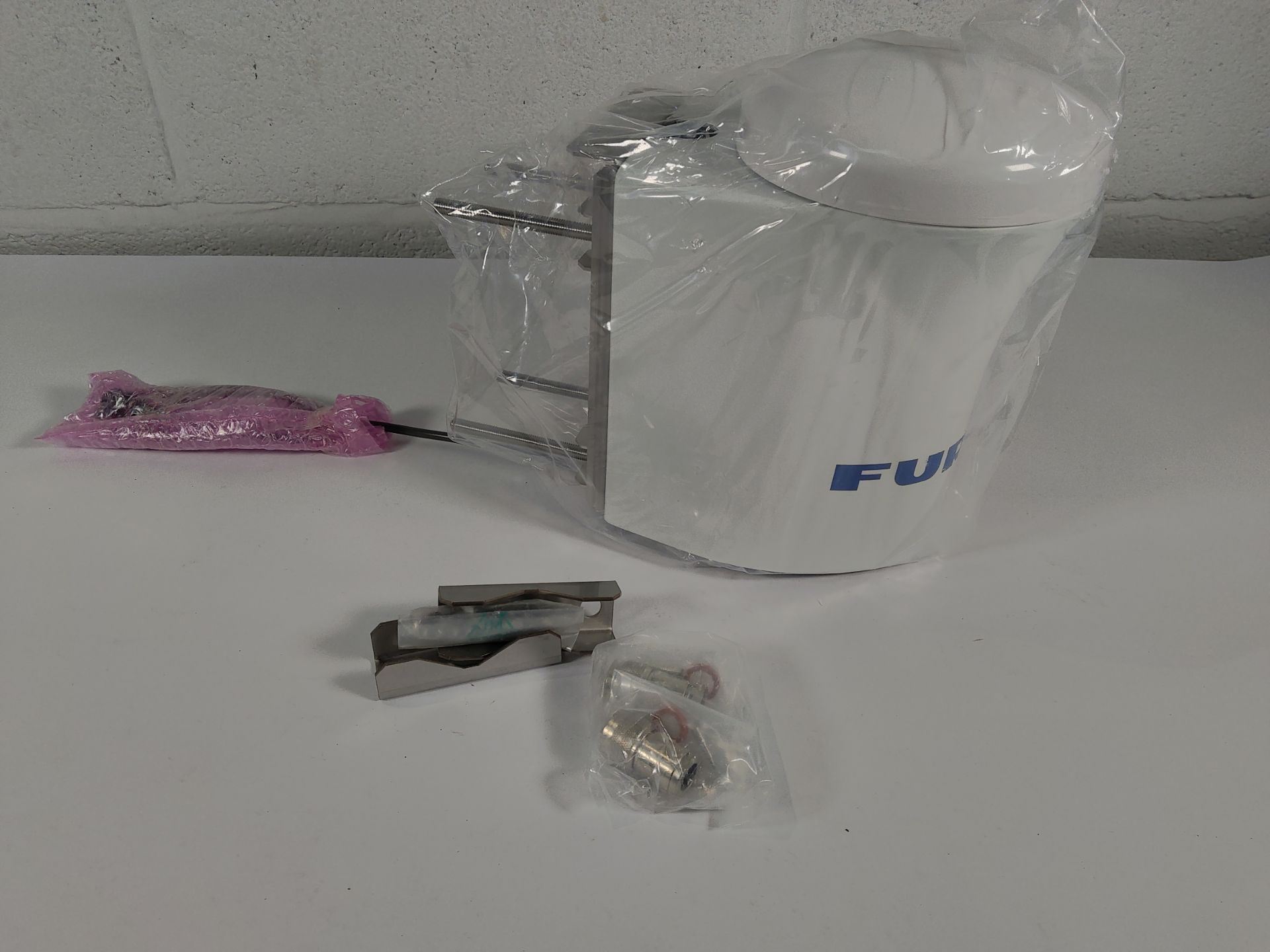 As new Furono Antenne FA-150 GVA-100-T.