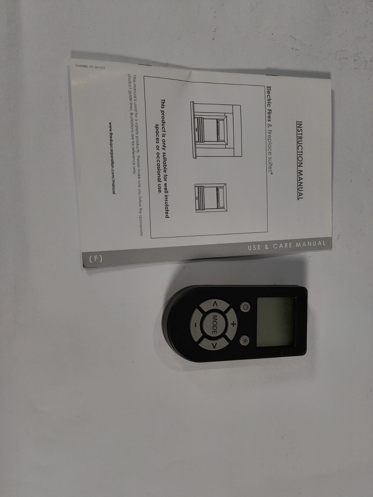 Pre-owned Adam 2kW Oslo Inset Stove with remote control. Some light marks. - Image 4 of 6