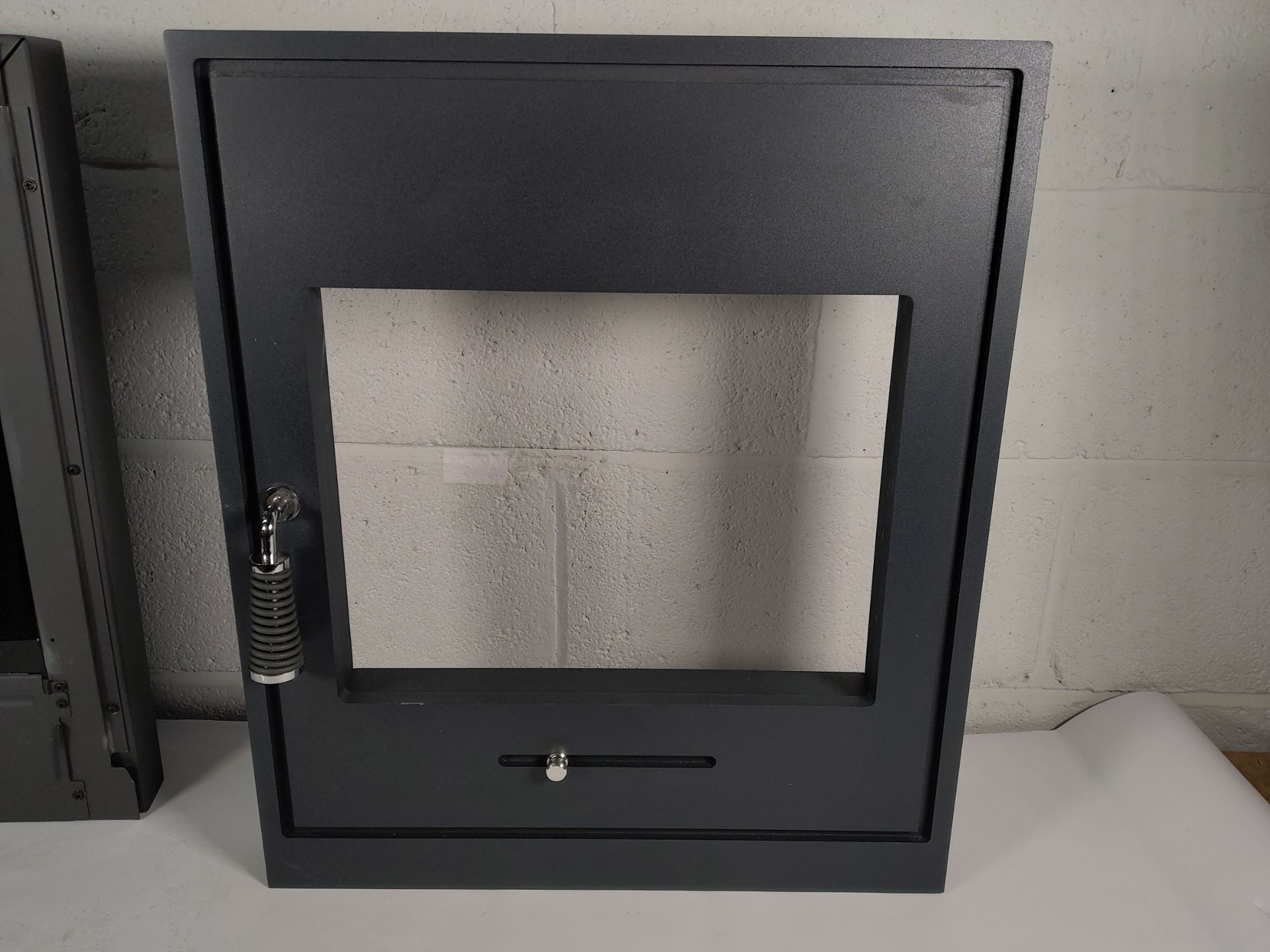 Pre-owned Adam 2kW Oslo Inset Stove with remote control. Some light marks. - Image 3 of 6