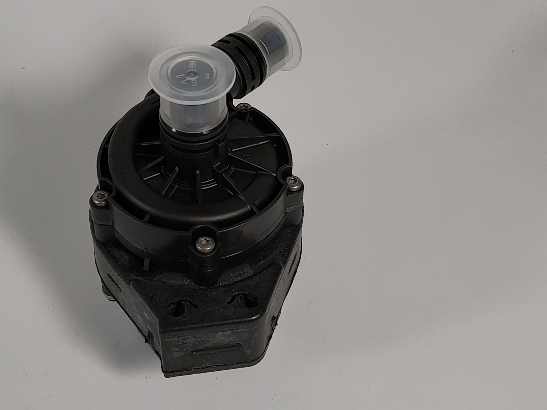 Ten as new Bosch Auxiliary Water Pumps (cooling water circuit) - 0392024-99. - Image 4 of 4