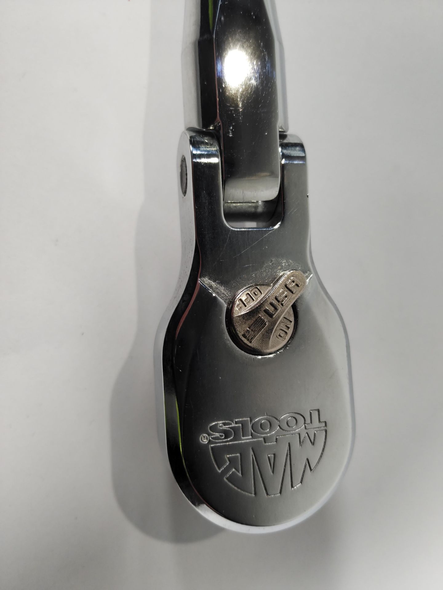 An as new Mac Tools 1/2" drive axis comfort-handle flex-head ratchet (VR1890FPA). - Image 4 of 4