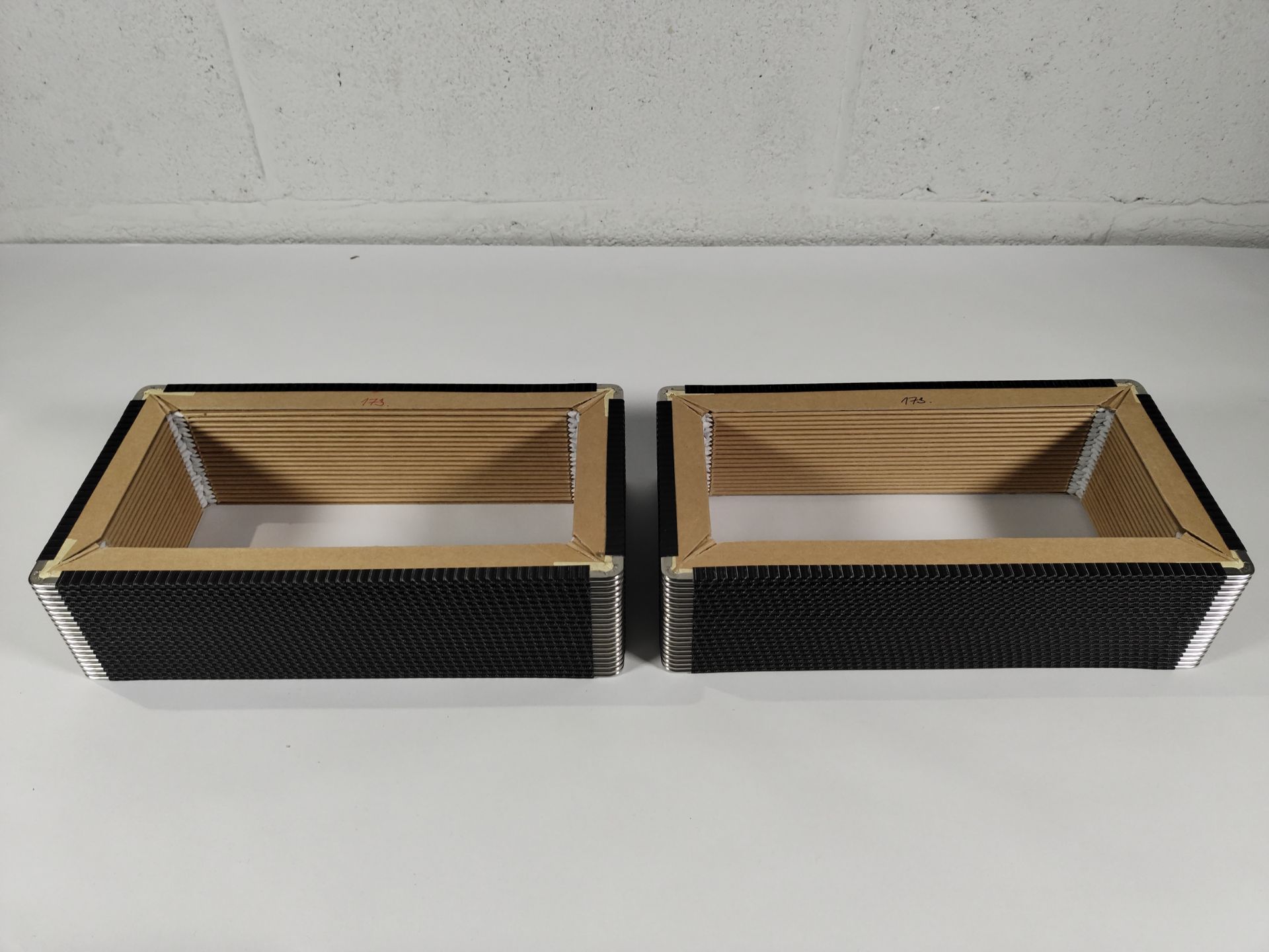 Two Harmonikas Bellows x 20 folds, light leather corner, inside P11 red cloth, outside K14 black str