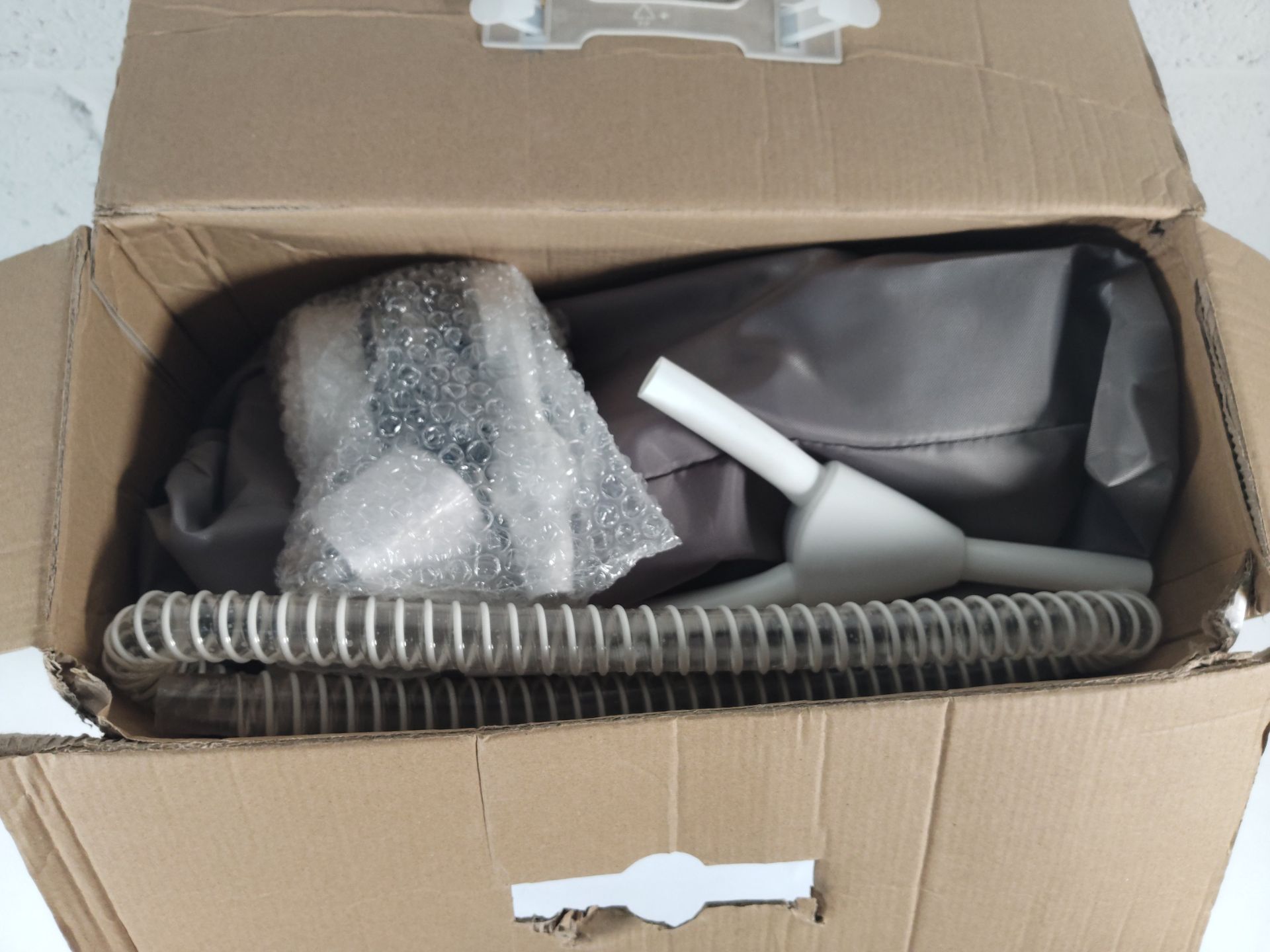 An as new Tubble Amsterdam portable bath tub. - Image 2 of 3