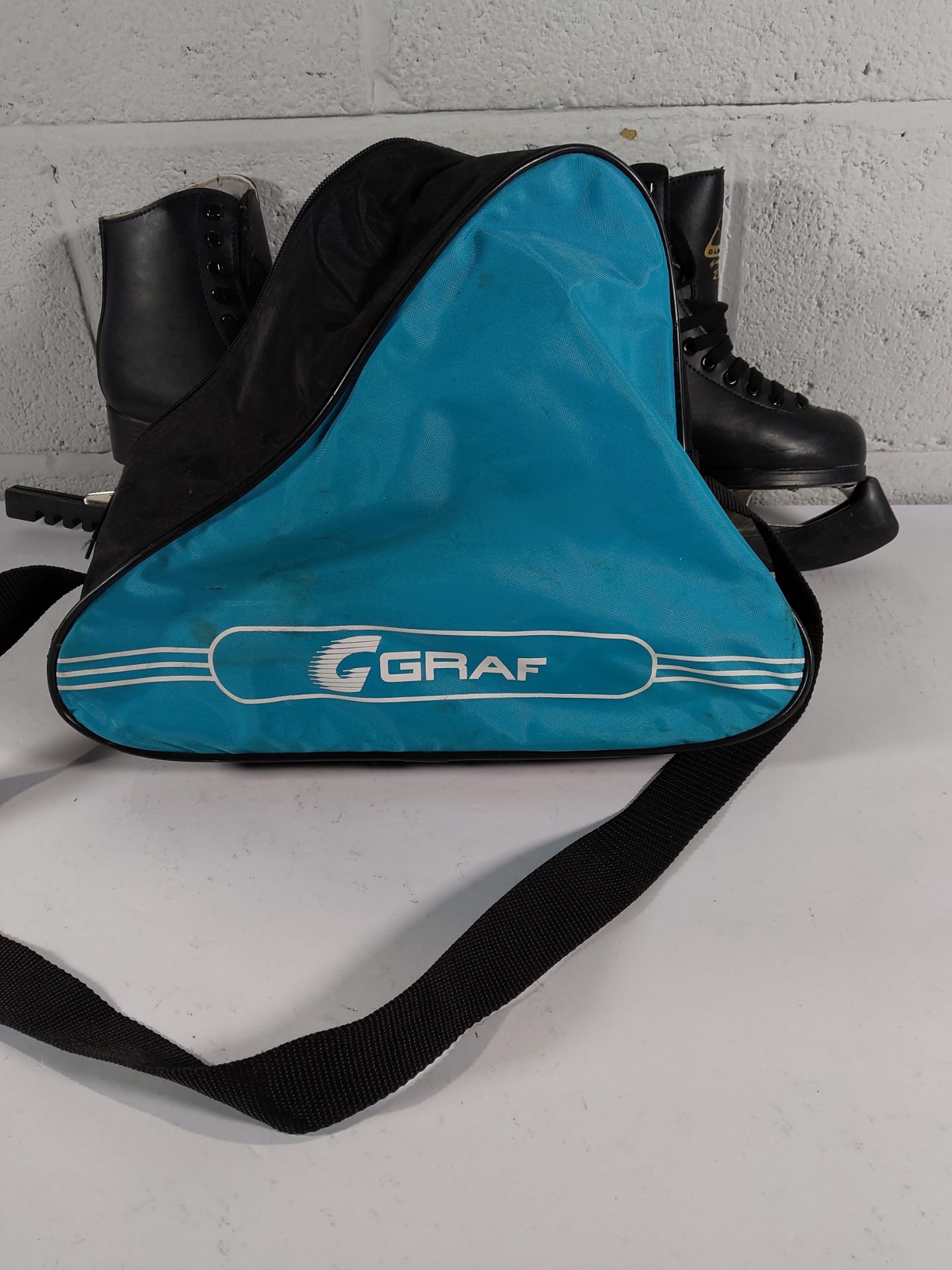 A pair of black pre-owned Jackson Glacier 252 ice skates size 4. - Image 2 of 2