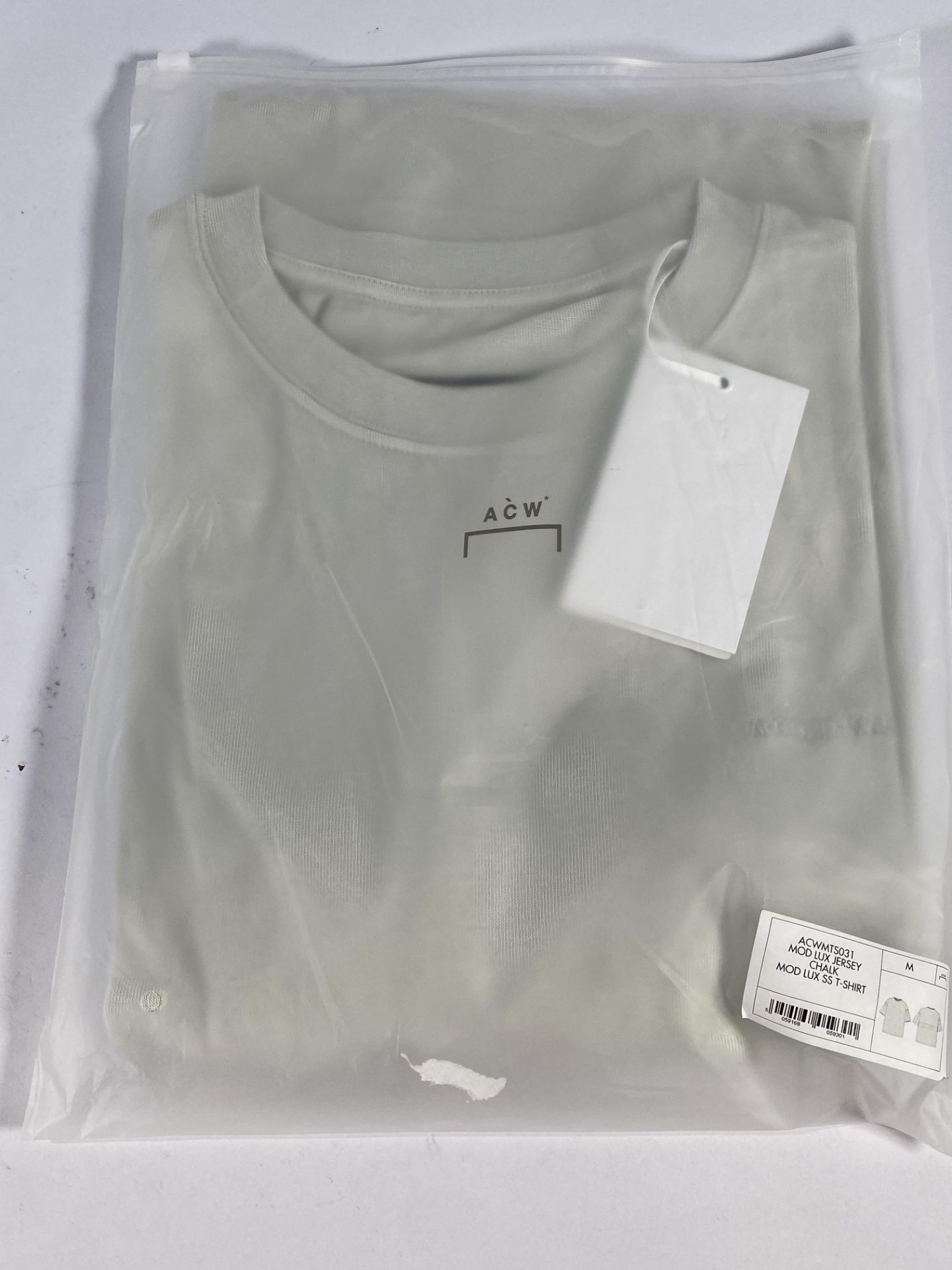 A-Cold wall mod lux t-shirt (Medium).