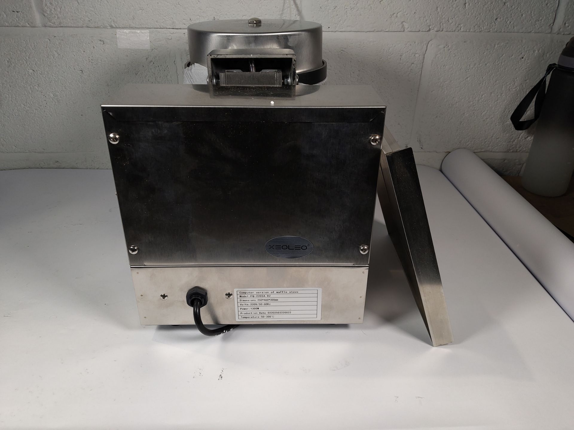A pre-owned Xeoleo FQ-2205A DZ Waffle baker. - Image 3 of 3