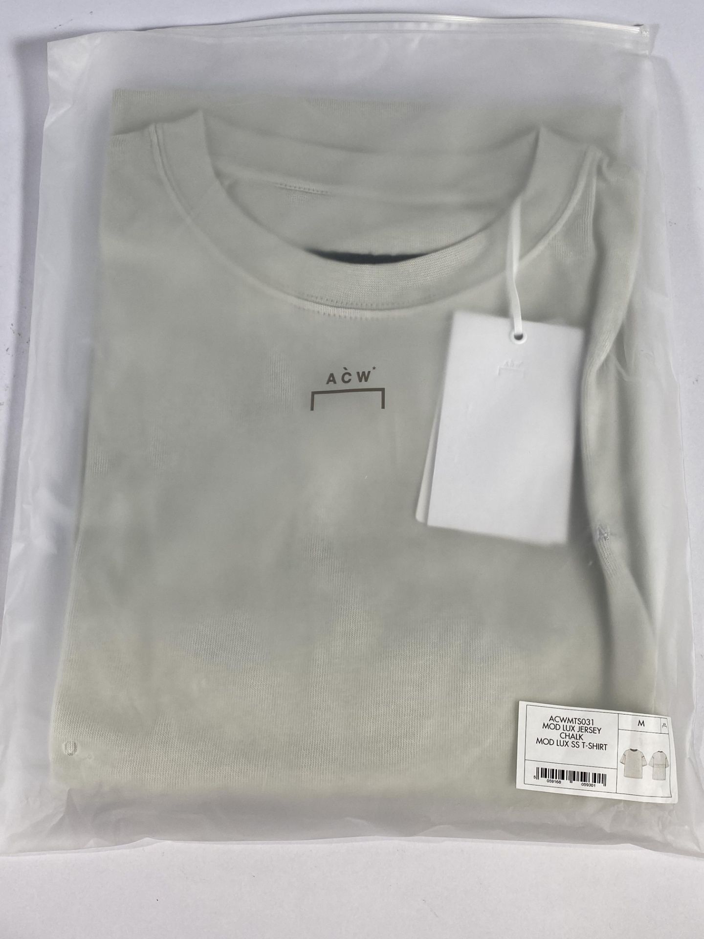 A-Cold wall mod lux t-shirt (Medium).