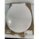 An as new Twyford Avalon/Sola toilet seat and cover, white AV7875WH.