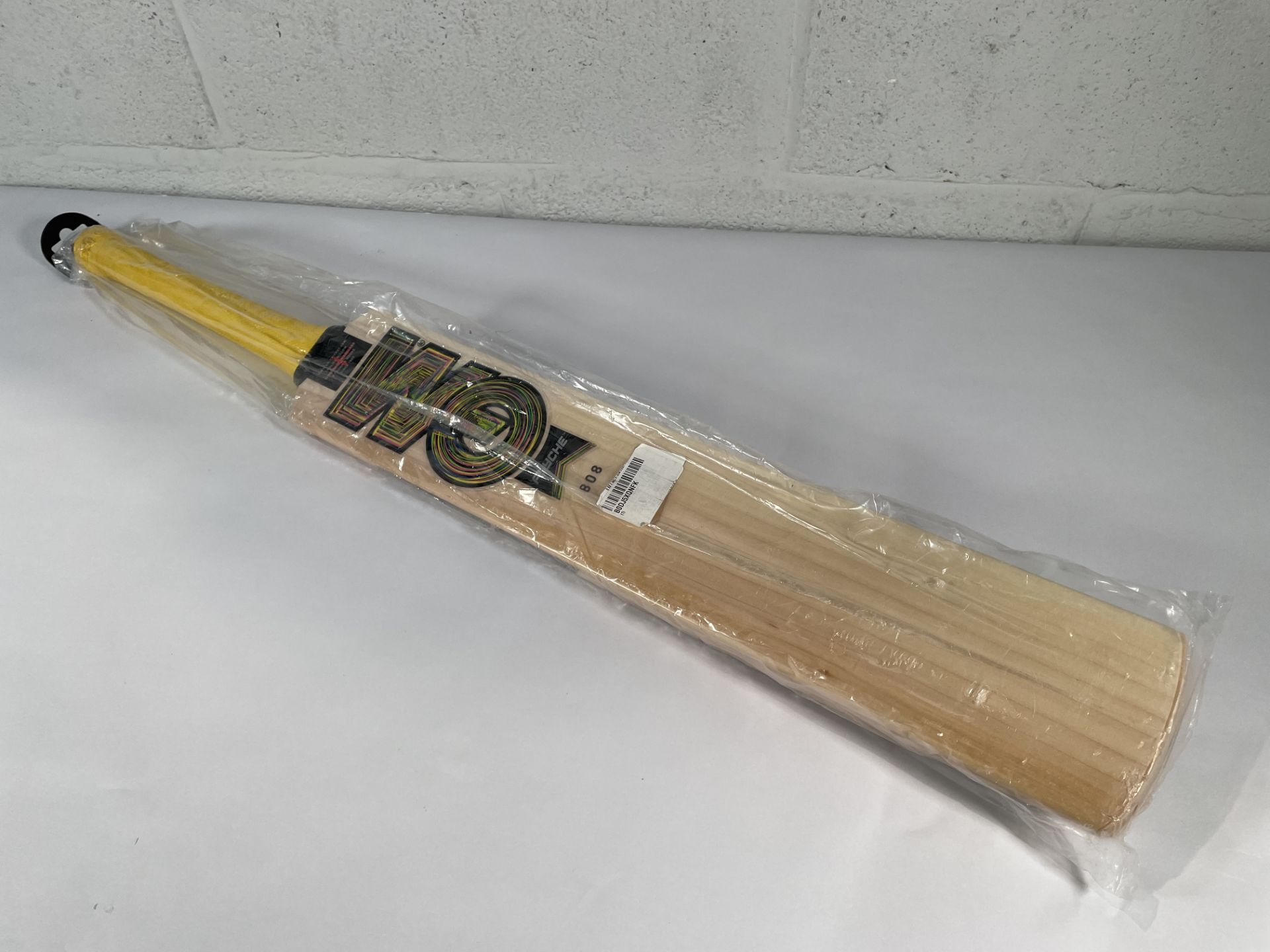 An as new GM Psyche 808 Cricket Bat, size 5.