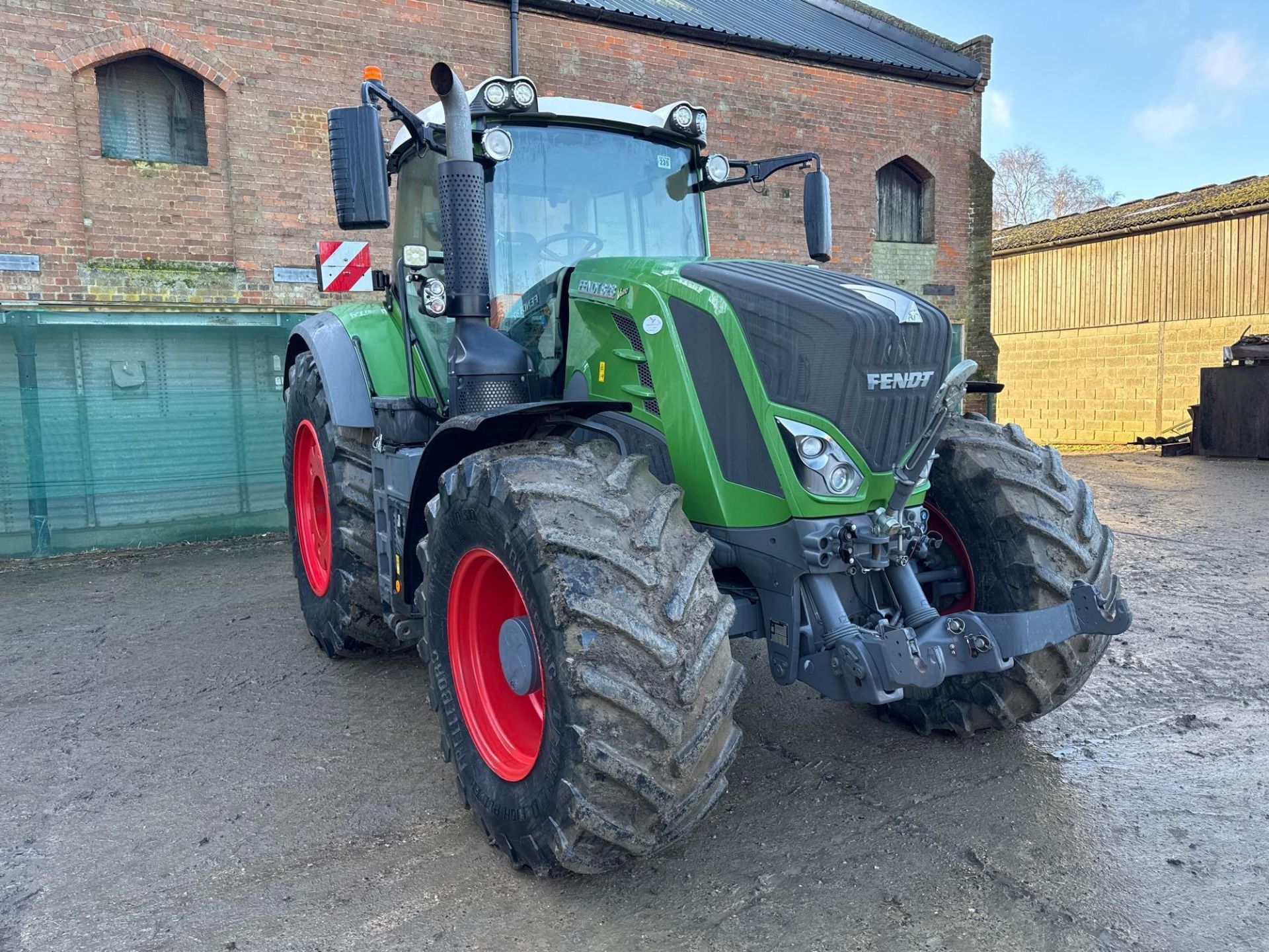 2021 Fendt 828 Profi Plus 65kph 4wd tractor with front linkage, front and cab suspension, 5 electric - Image 3 of 20
