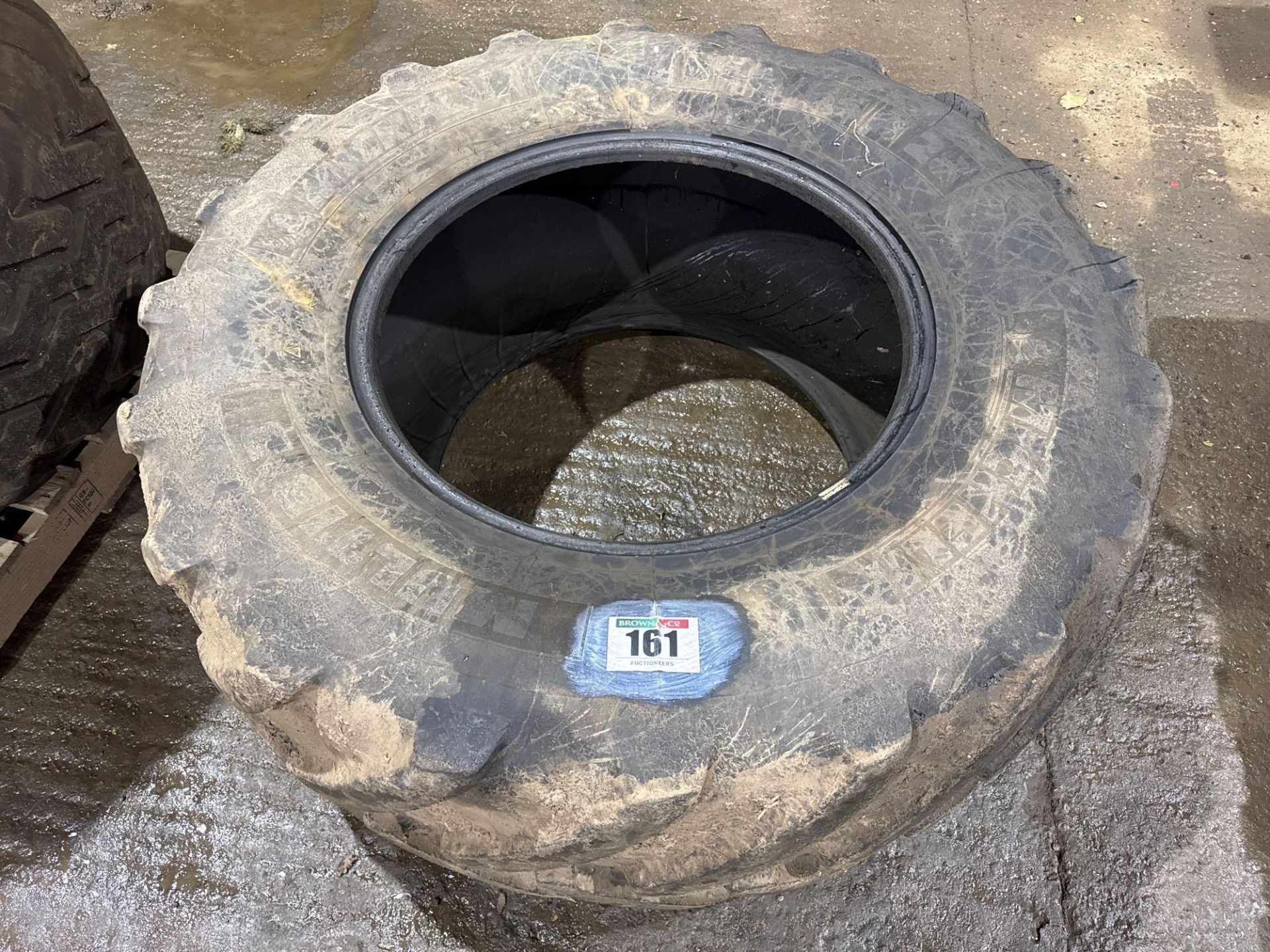 Single Michelin 540/65R28 tyre only