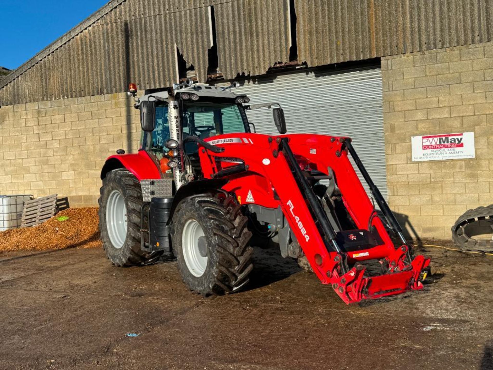 2021 Massey Ferguson 7718S 50kph Dyna 6 4wd tractor with front linkage and PTO, front and cab suspen - Image 2 of 17