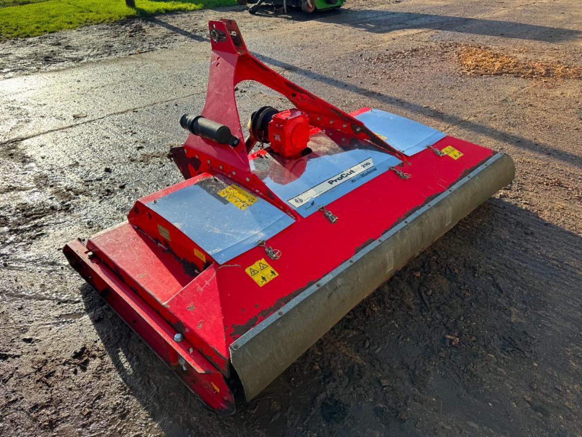 Trimax ProCut S3 210 topper, linkage mounted with front and back roller. Serial No: 2362100020170 - Image 4 of 8