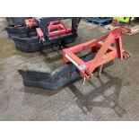 Moulton yard scraper